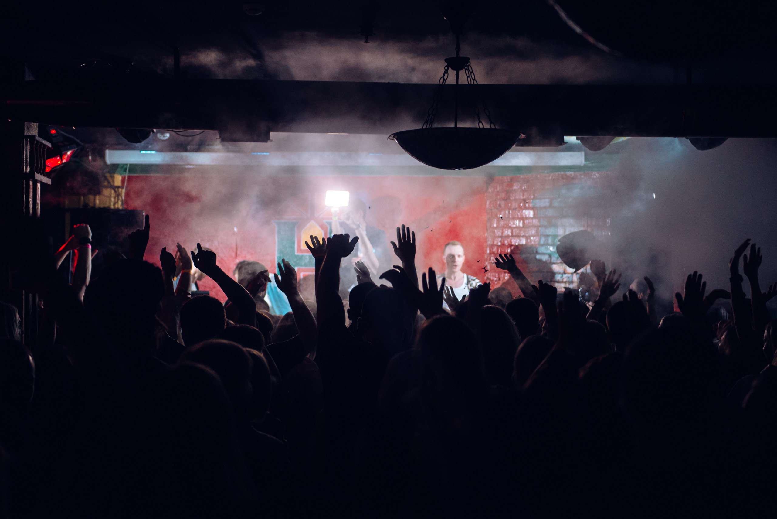 Swanky Tunes in Harats. Свадебный фотограф в Смоленске — Дмитрий Гагарин