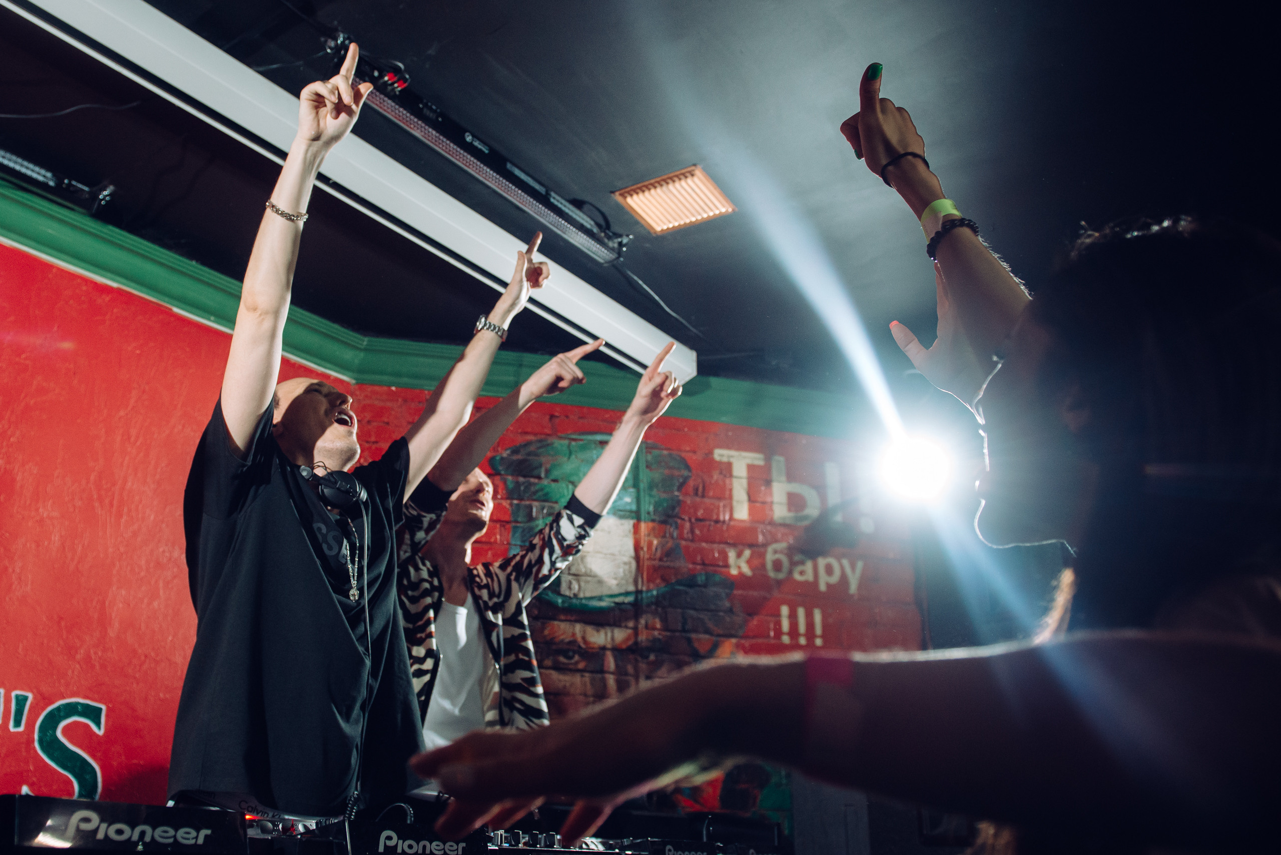 Swanky Tunes in Harats. Свадебный фотограф в Смоленске — Дмитрий Гагарин