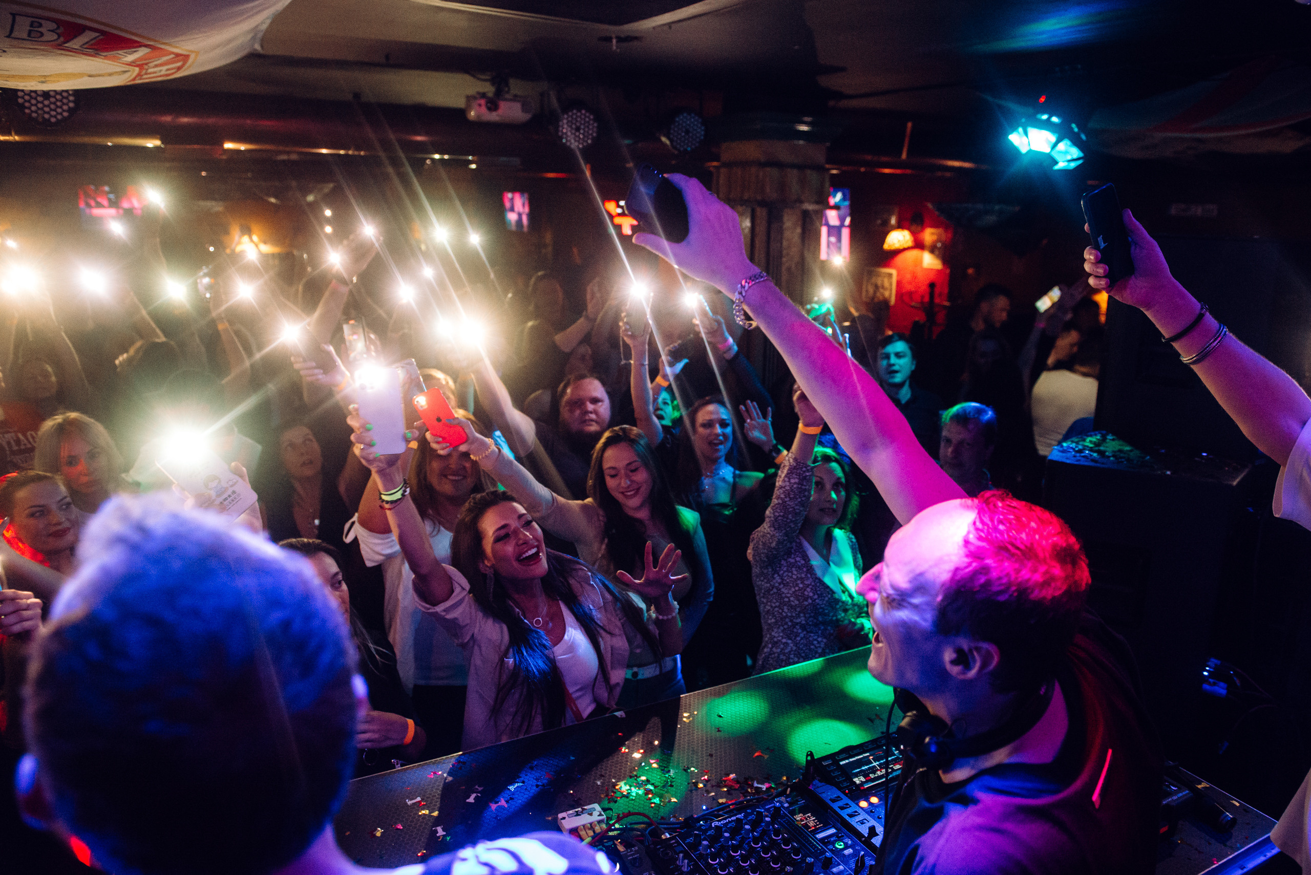 Swanky Tunes in Harats. Свадебный фотограф в Смоленске — Дмитрий Гагарин