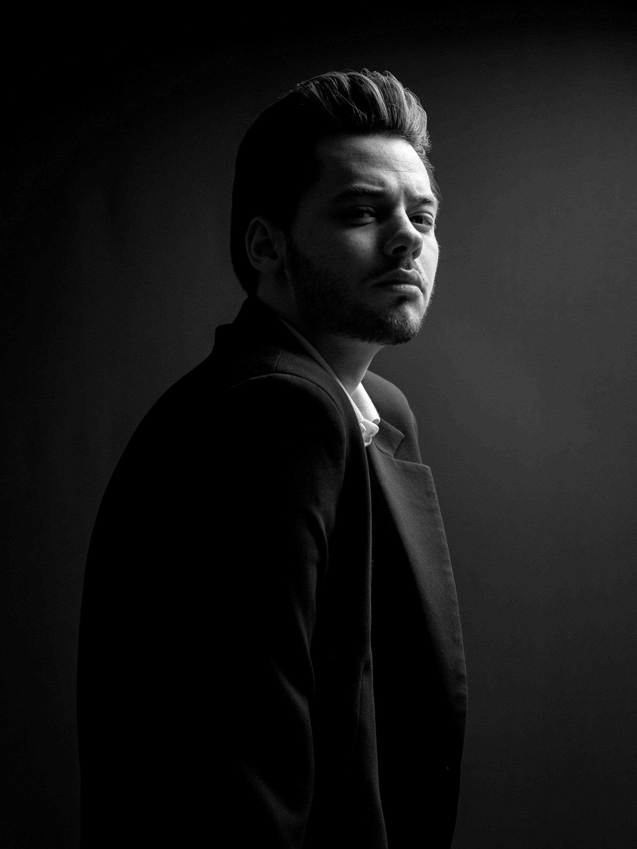 Мужской портрет в Казани, актерское портфолио, бизнес портрет. Владислав Медведев — фотограф Казань