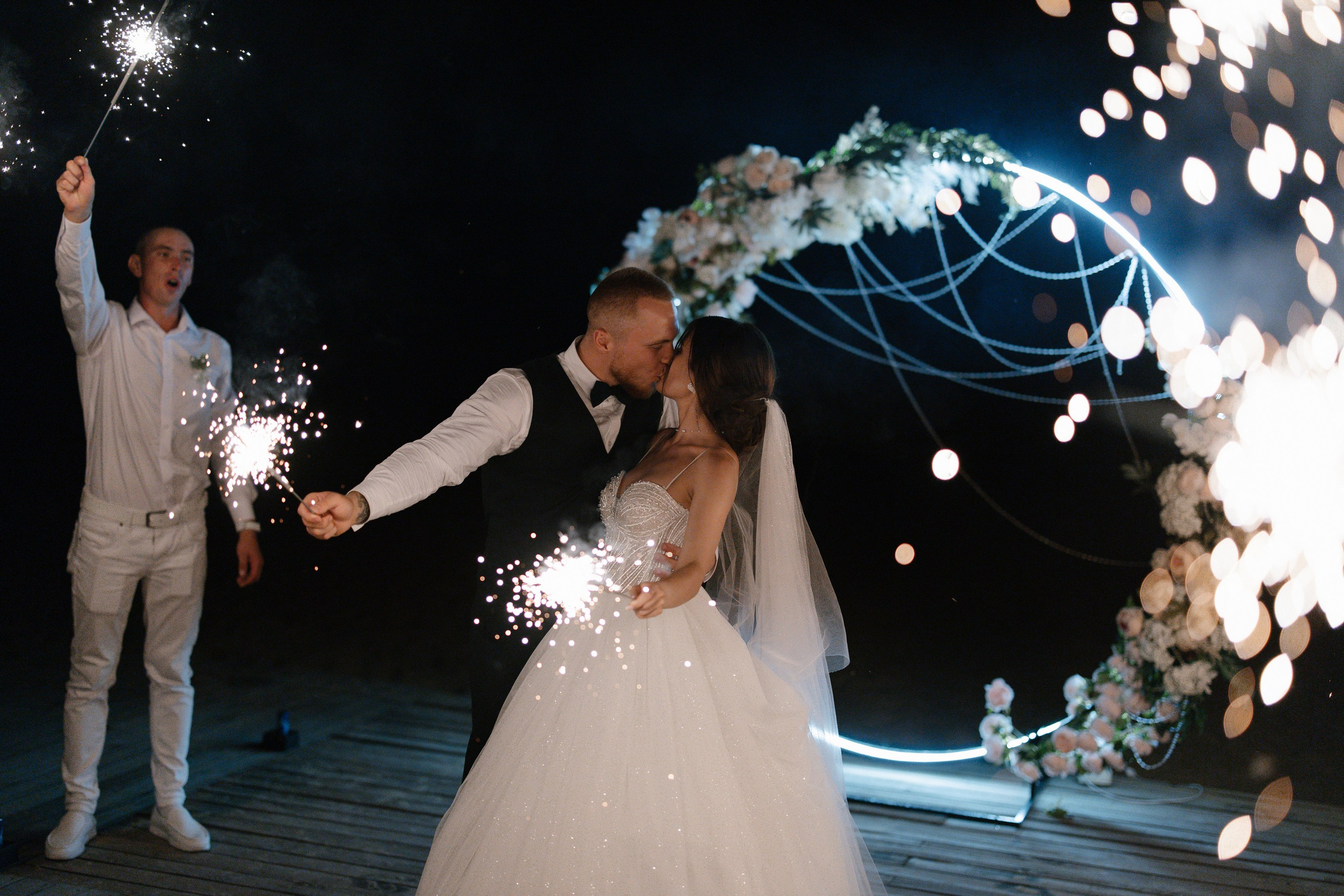 СВАДЕБНЫЕ ЭФФЕКТЫ «ФЕНИКС»