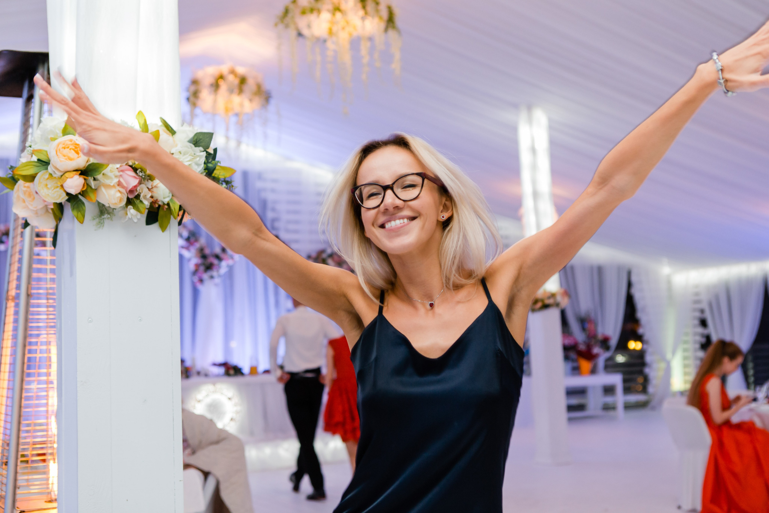 Денис и Ксения. Видеосъемка и фотосъемка свадеб. Фотограф и оператор на свадьбу. Видеосъемка подкастов, собственная видео-фотостудии. Предметная фотосъемка