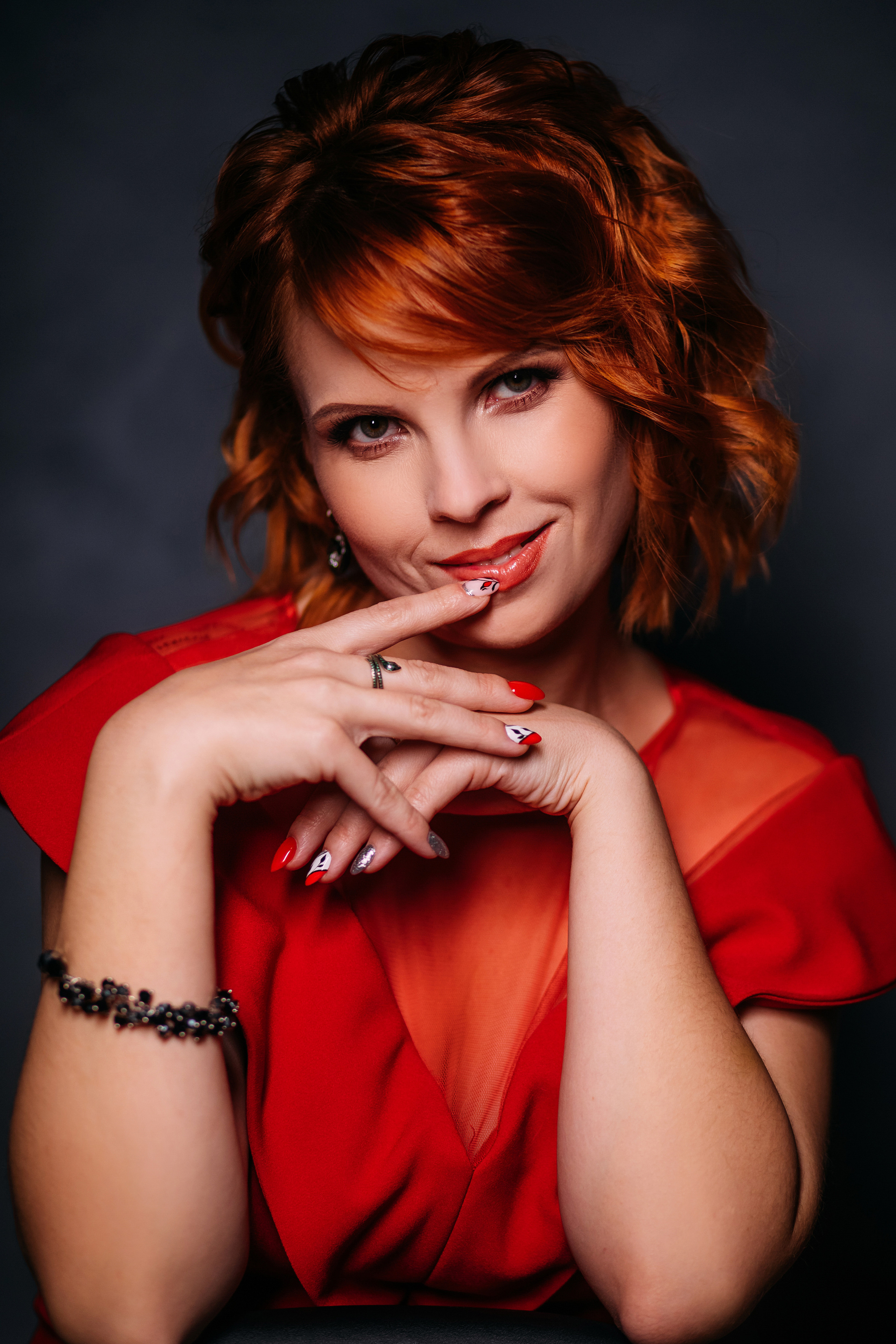 Фотопроект КРАСНОЕ И ЧЕРНОЕ. Женский и семейный фотограф Елена Петрова