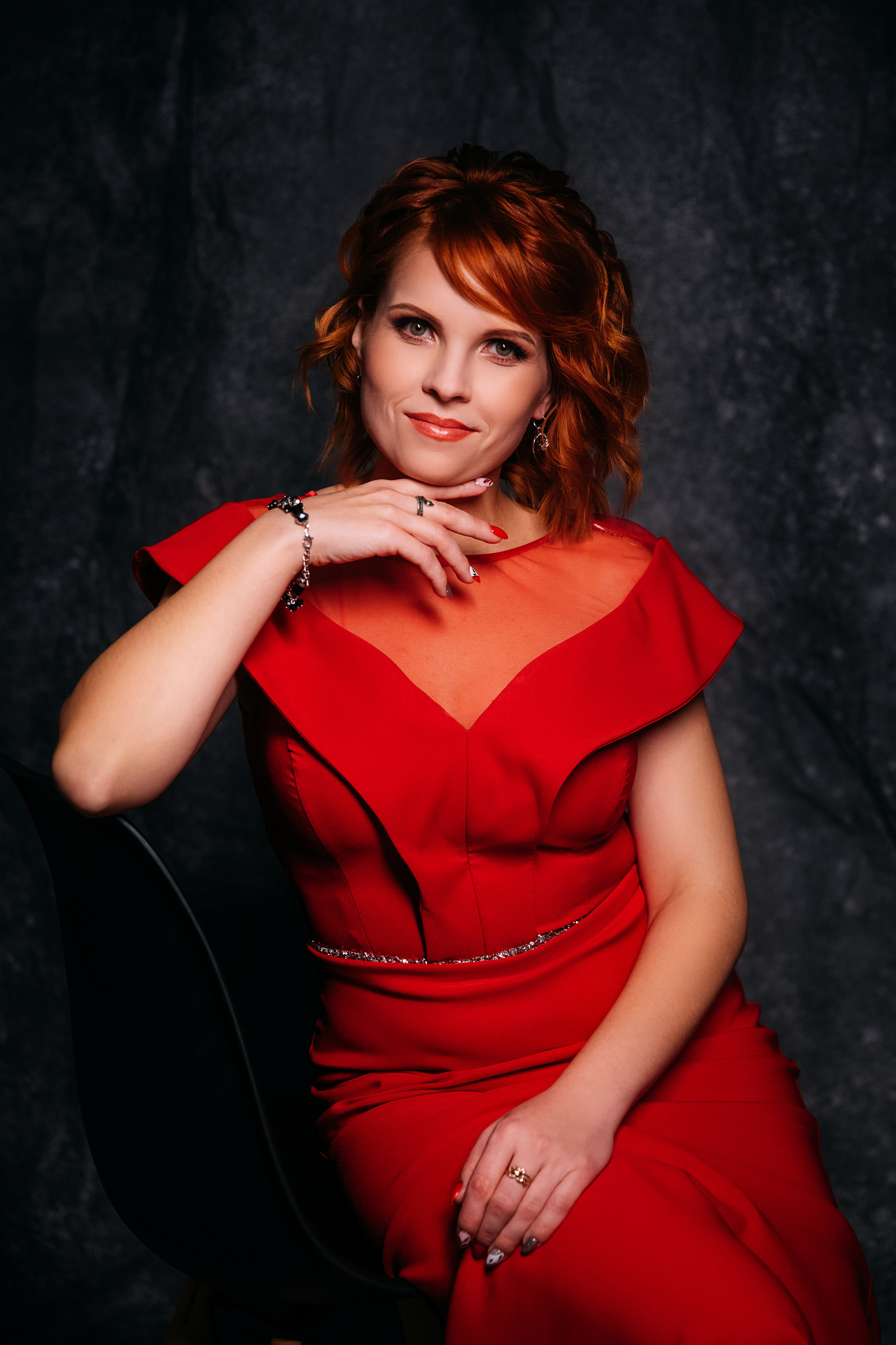 Фотопроект КРАСНОЕ И ЧЕРНОЕ. Женский и семейный фотограф Елена Петрова