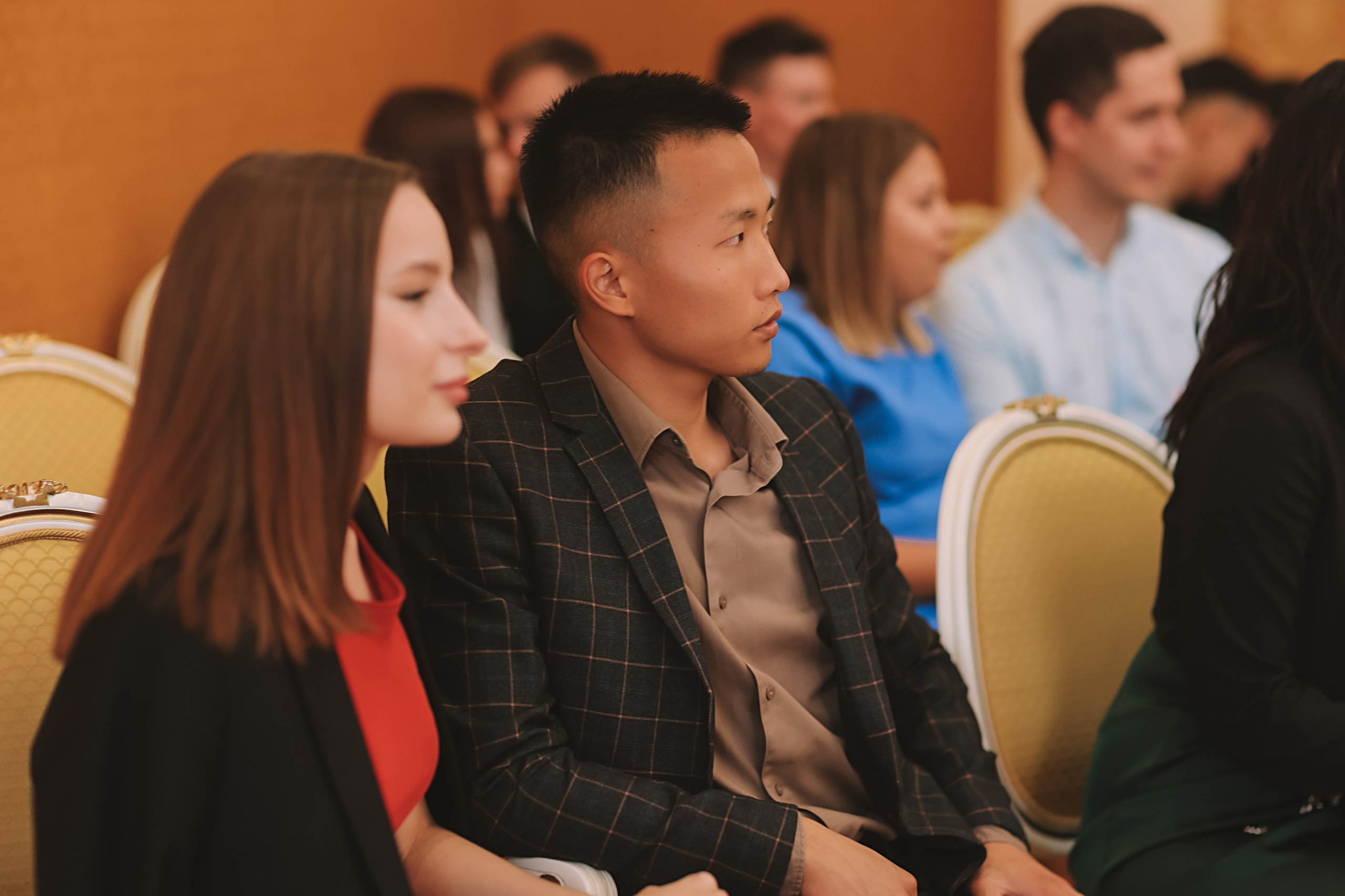 Айвазовский и парк дружбы народов. Семейный фотограф Тюмень, фотограф на роды Салмина Мария
