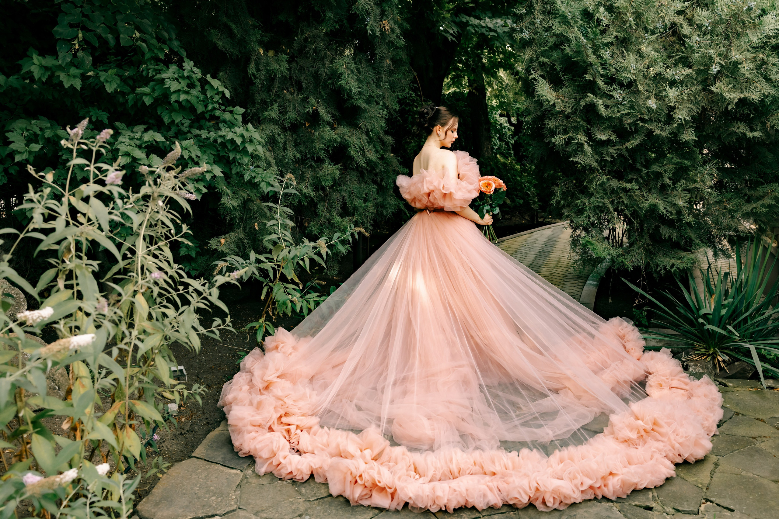 Свадебные съемки. Профессиональный фотограф и видеооператор