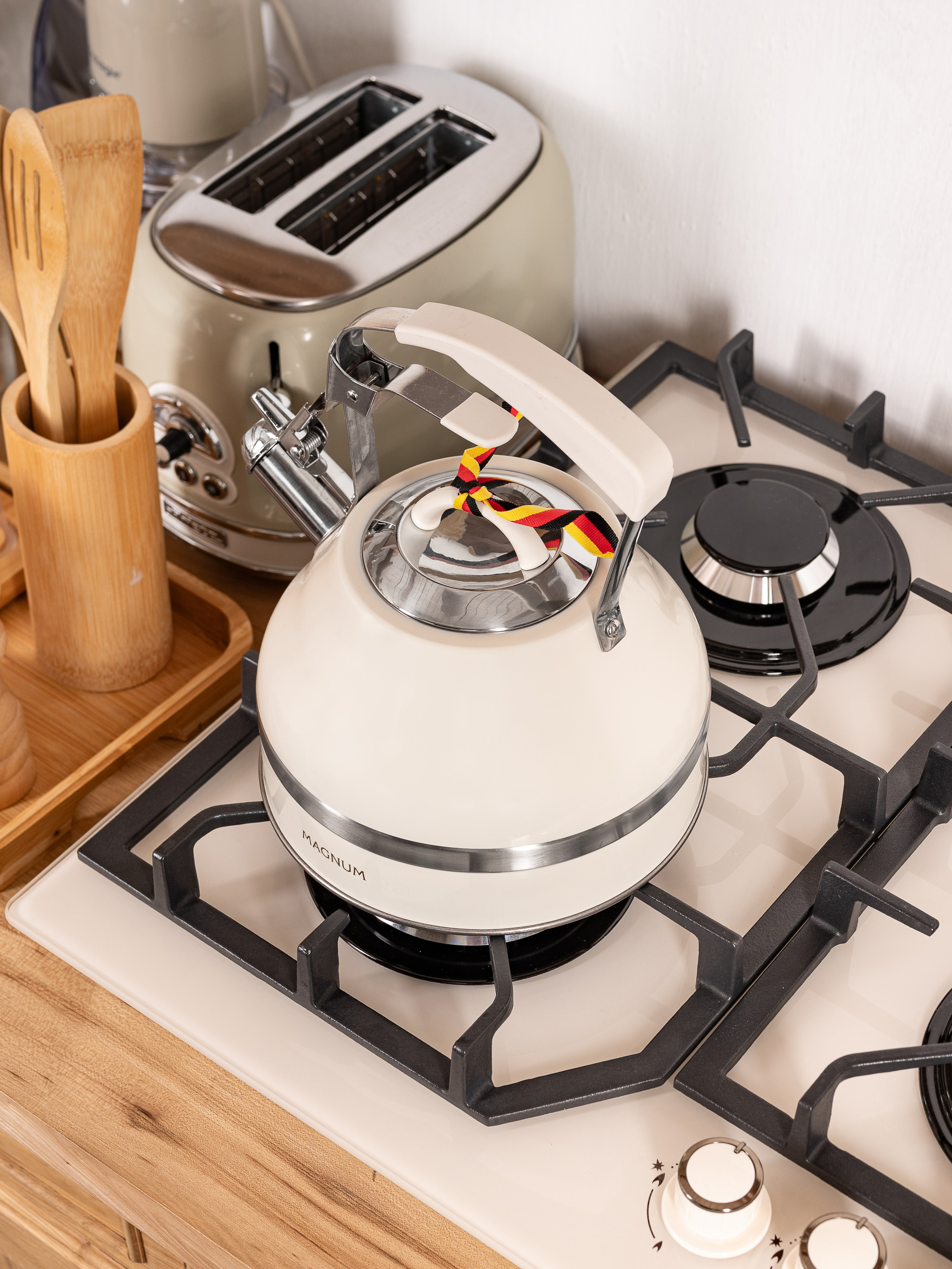 Чайники керамические серия 2. Предметный фотограф, фото для маркетплейсов Пятигорск, КМВ