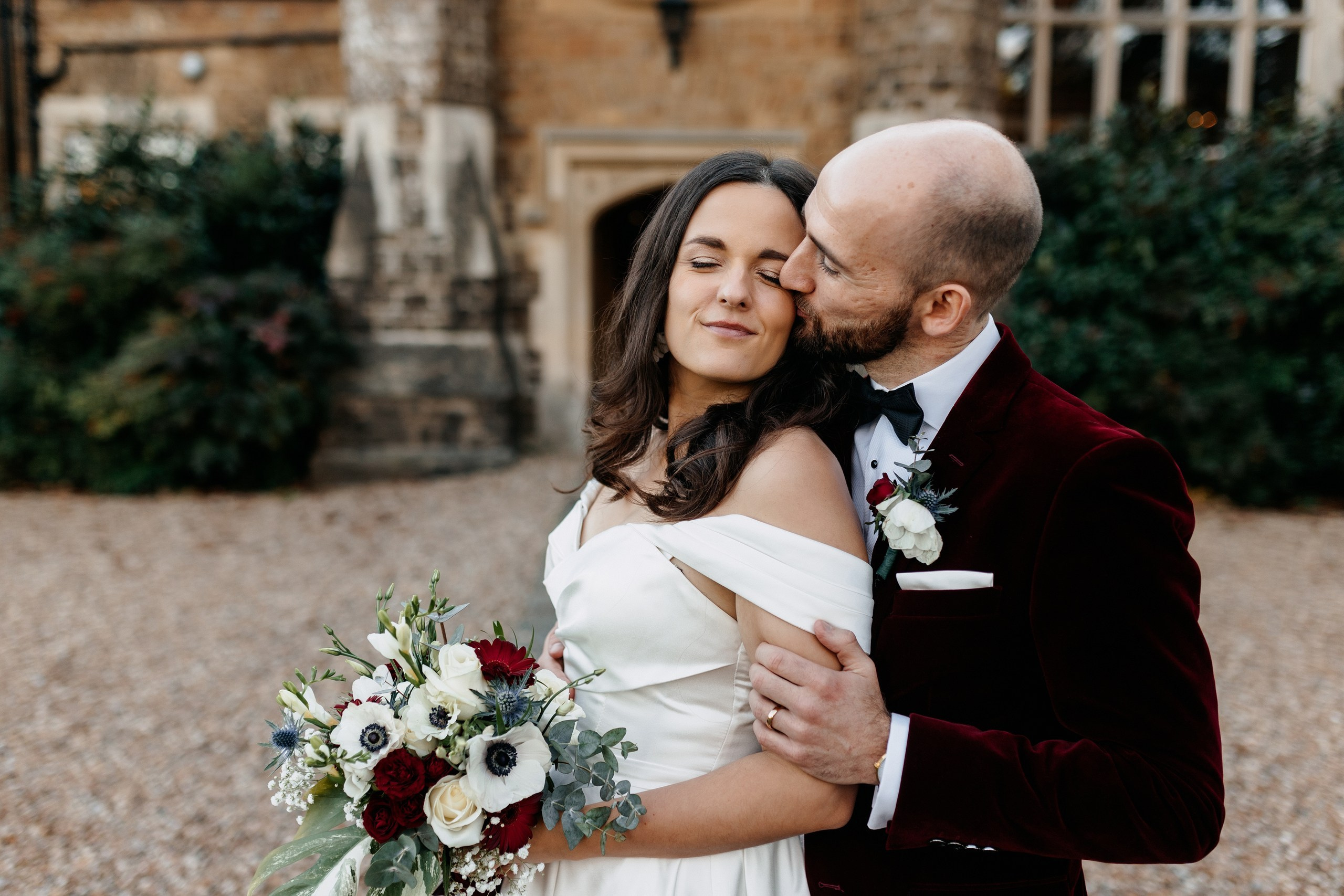 Hartsfield Manor Wedding. Moments Catchers — Wedding Photography & Video Duo in London