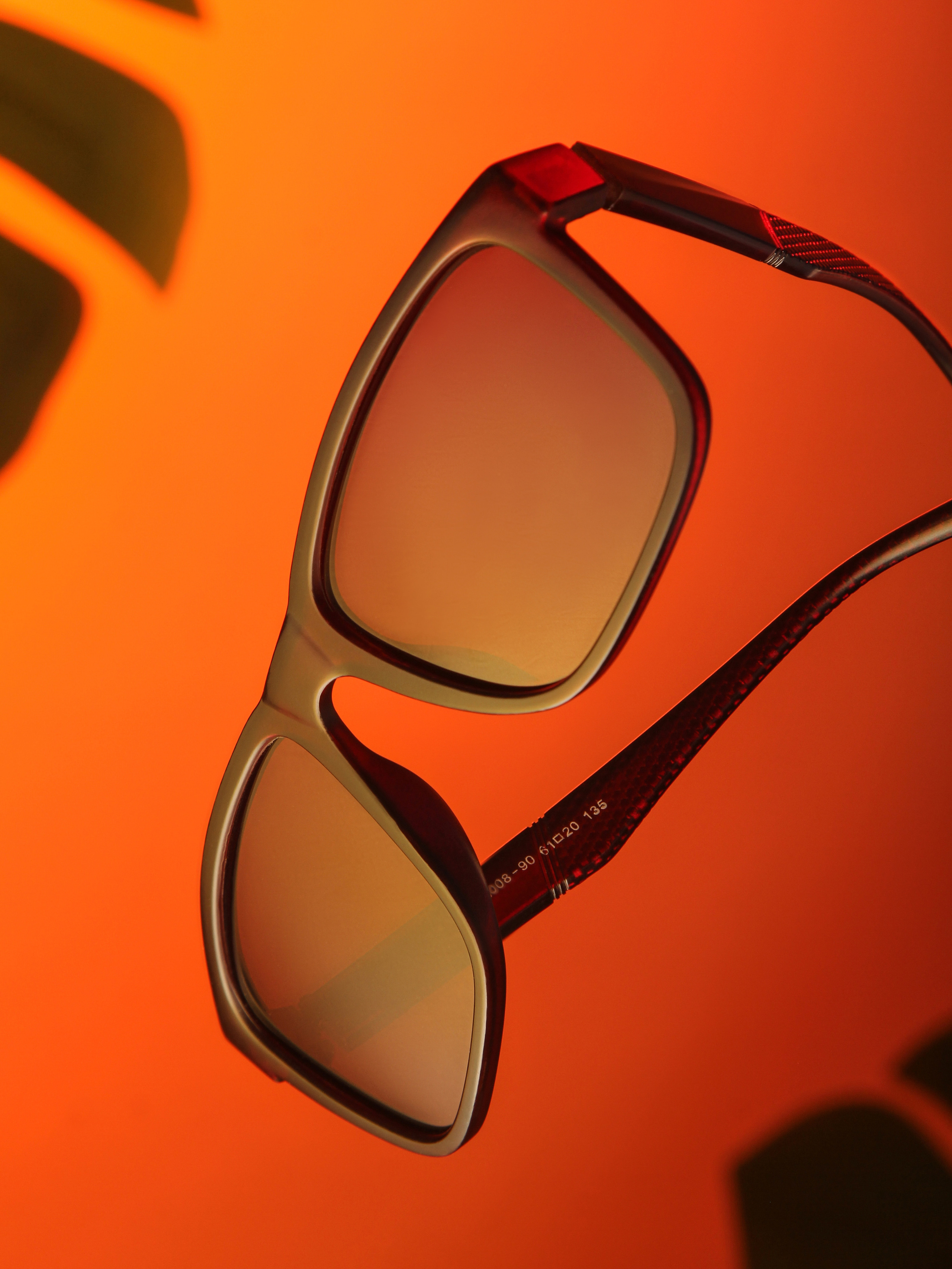 Рекламная фотография солнцезащитных очков |Предметный фотограф  СПб