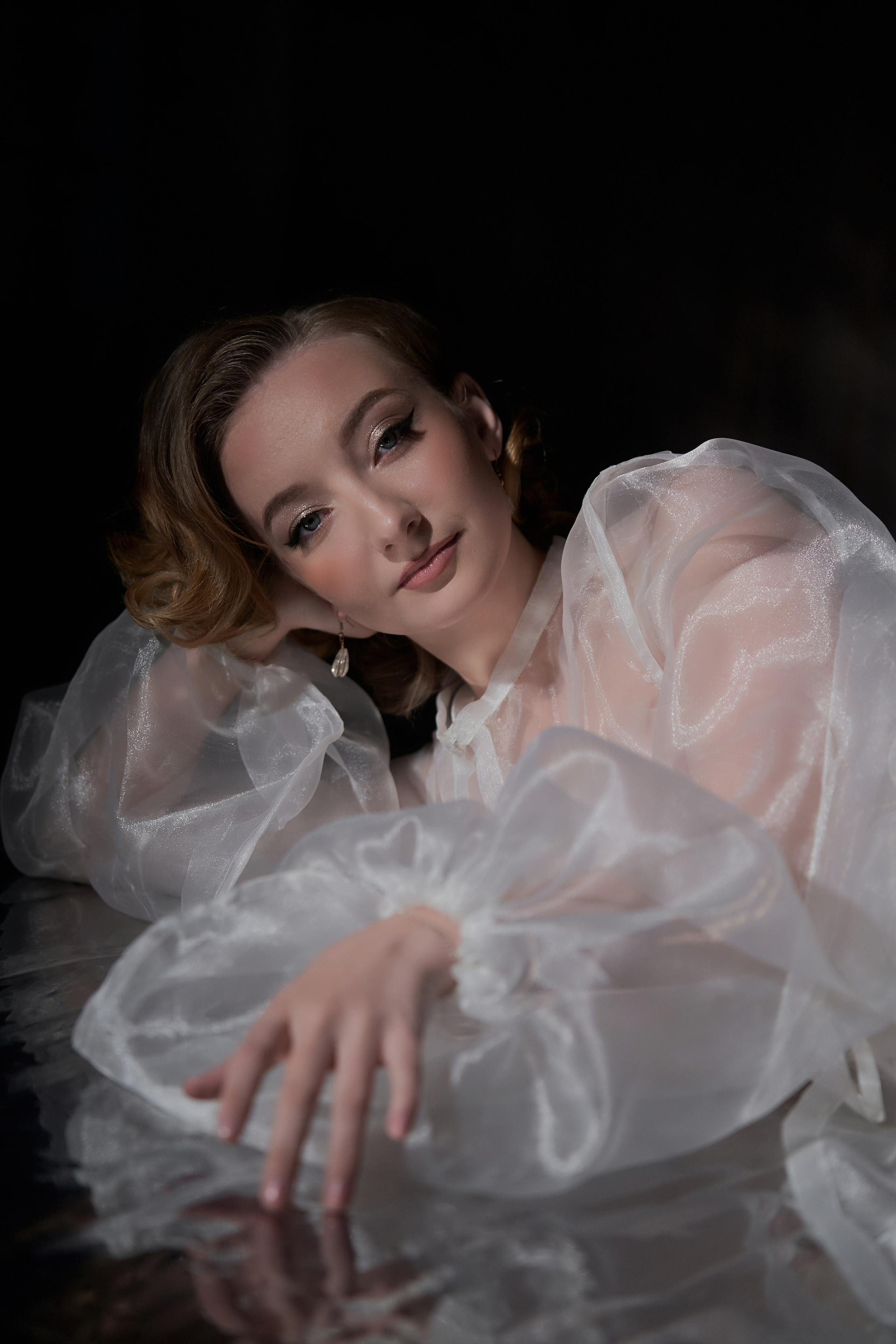 Портретная съёмка в студии на циклораме. Мартазова Екатерина фотограф. Екатеринбург