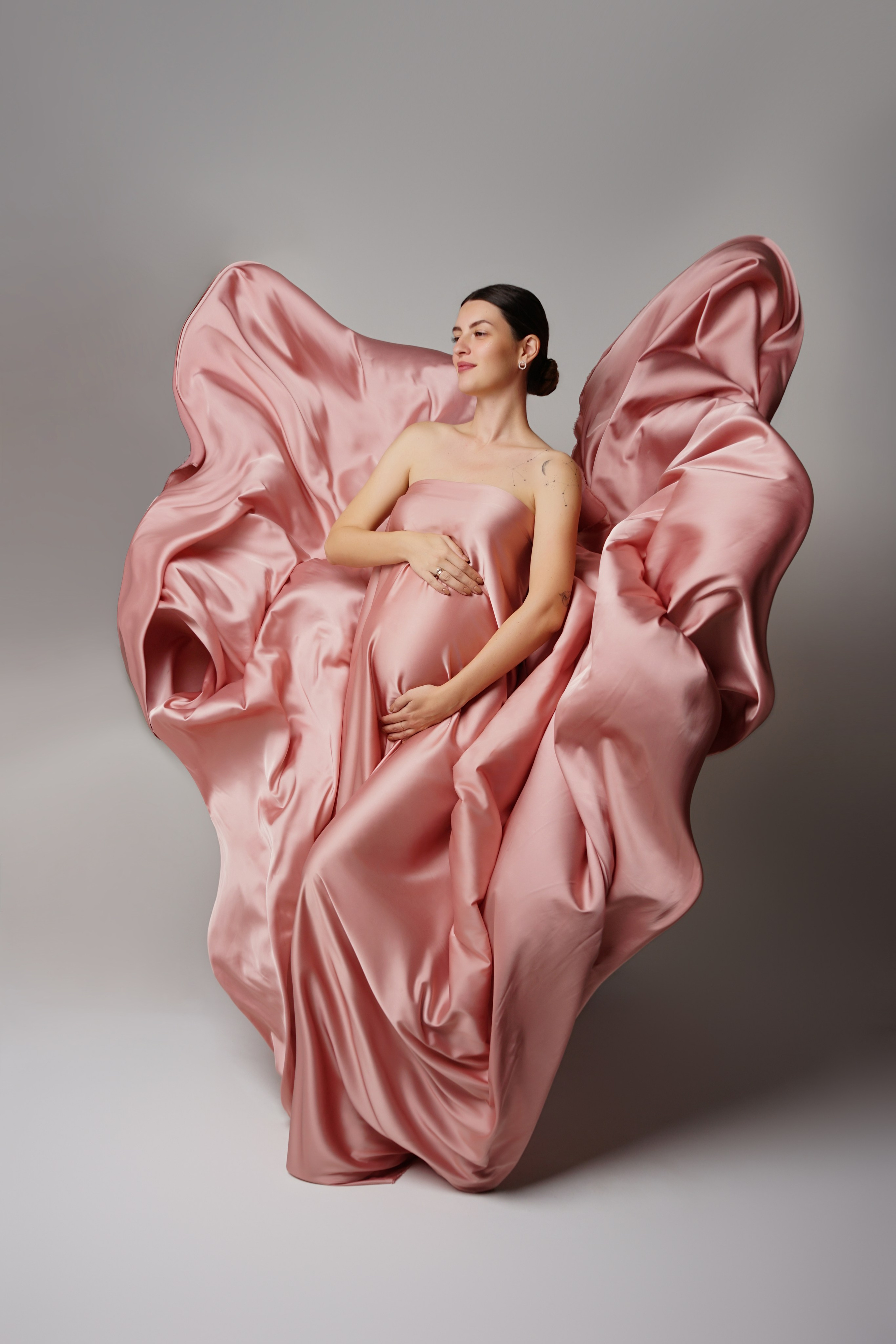 Съёмка беременности в моей фотостудии «НЕБО». Женский фотограф в Химках Алёна Ленёва