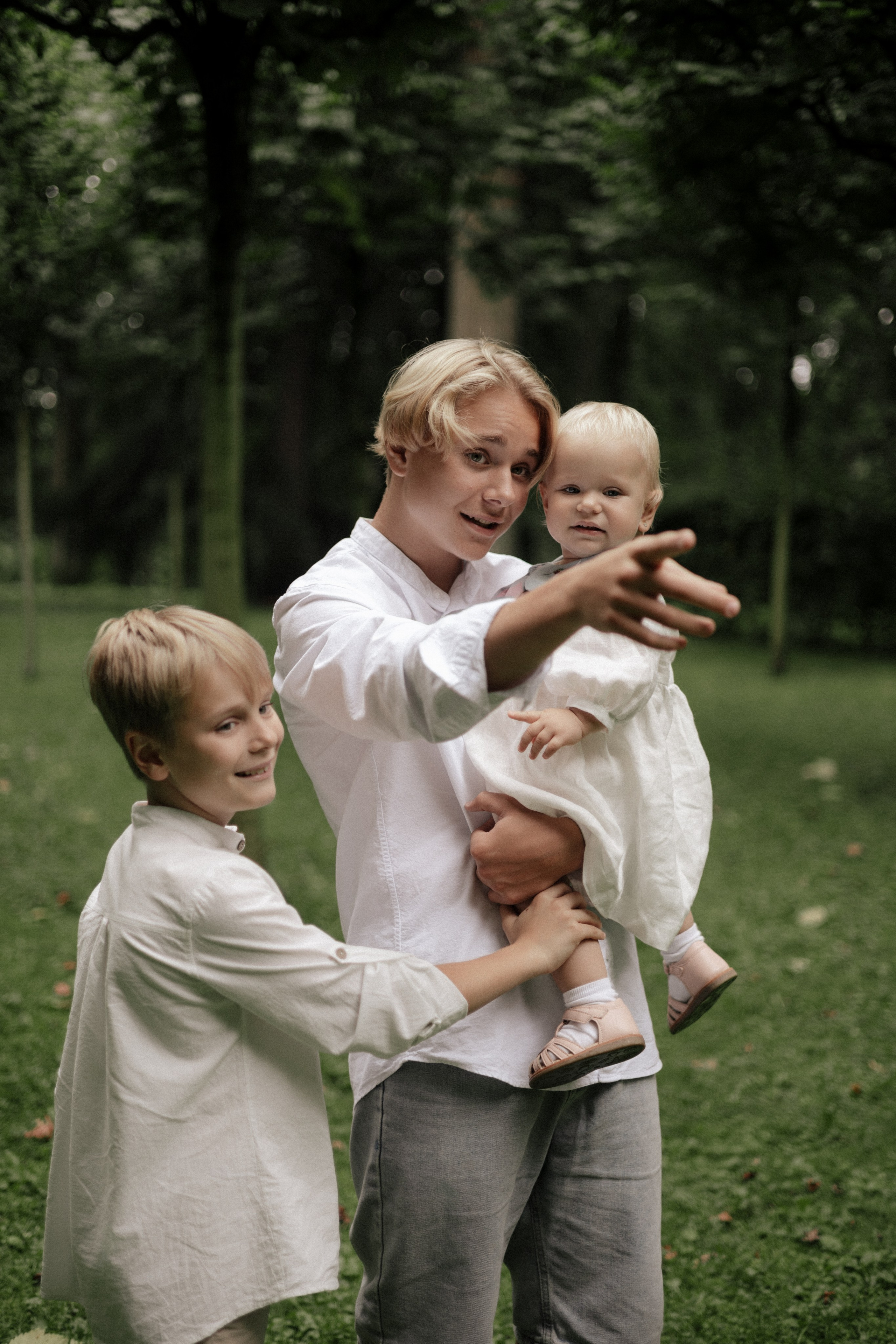 Семейная фотосессия в Оставьевском парке. Свадебный и портретный фотограф в Москве Анастасия Масюк