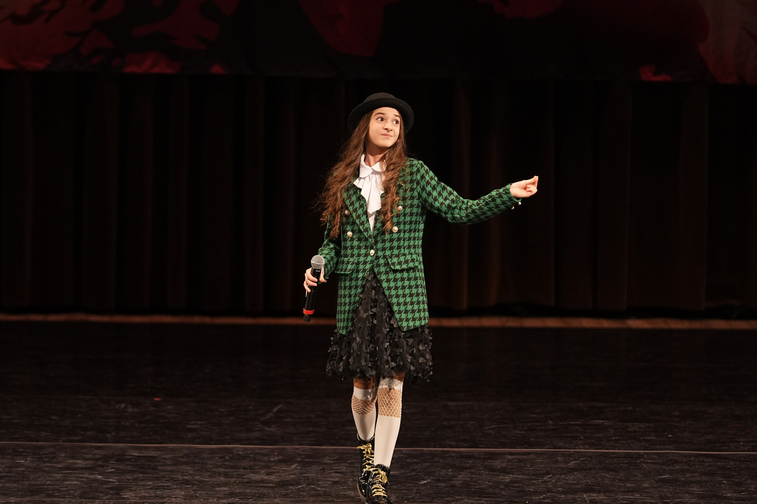 7 декабря, блок 2, г. Москва. Золотое яблочко