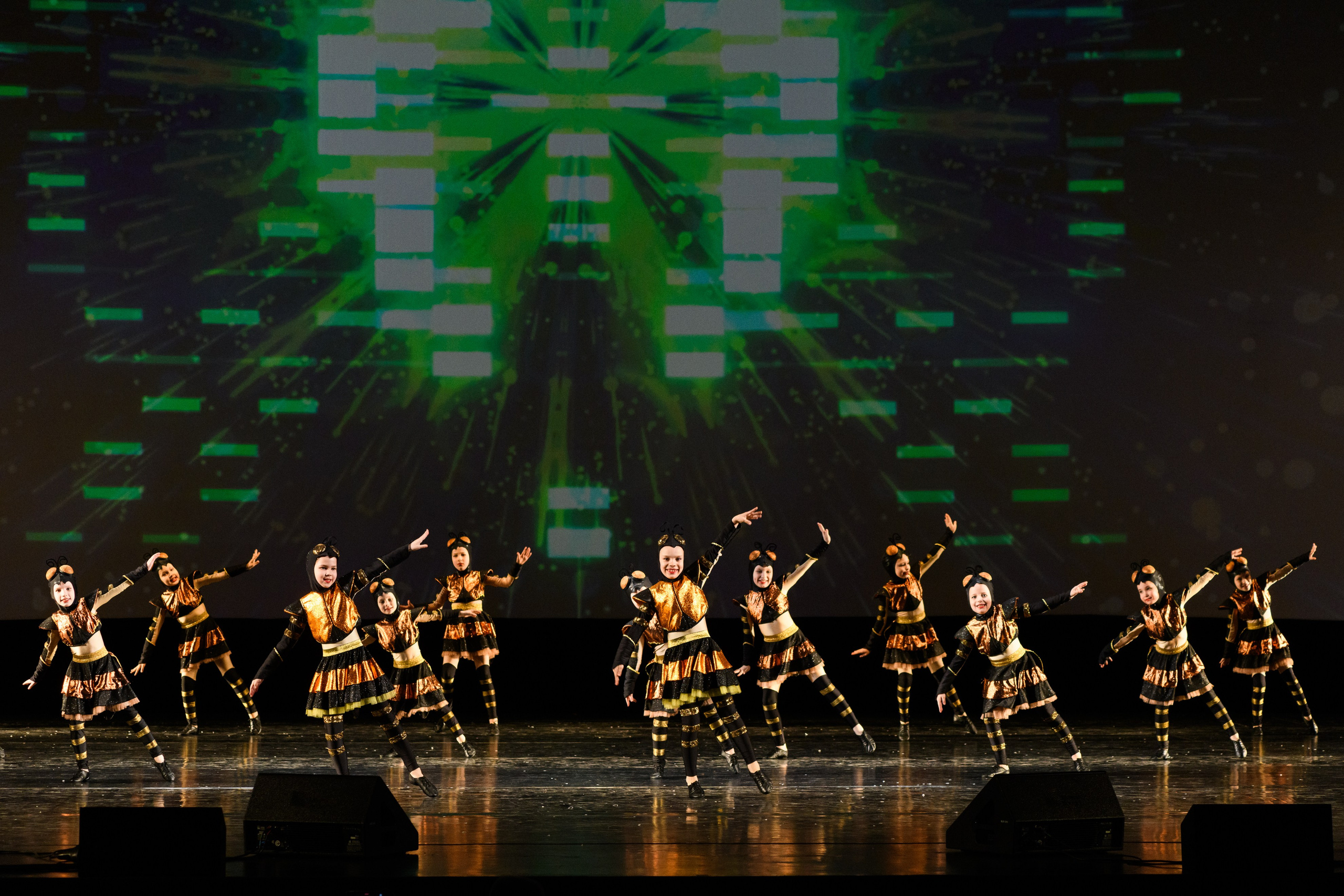 23 апреля, часть 2, БКЗ Октябрьский, г. Санкт-Петербург. Золотое яблочко