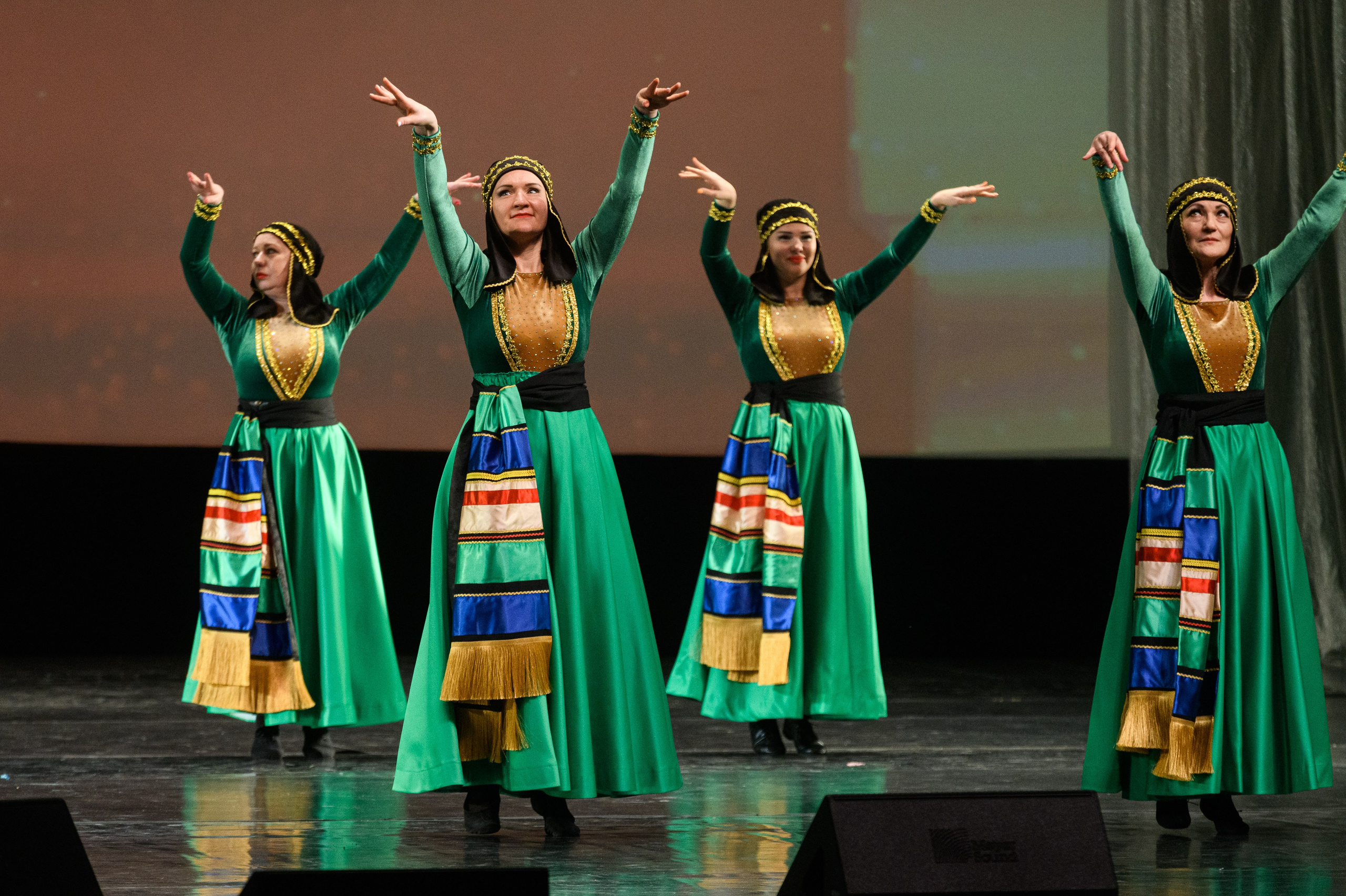 23 апреля, часть 1, БКЗ Октябрьский, г. Санкт-Петербург. Золотое яблочко