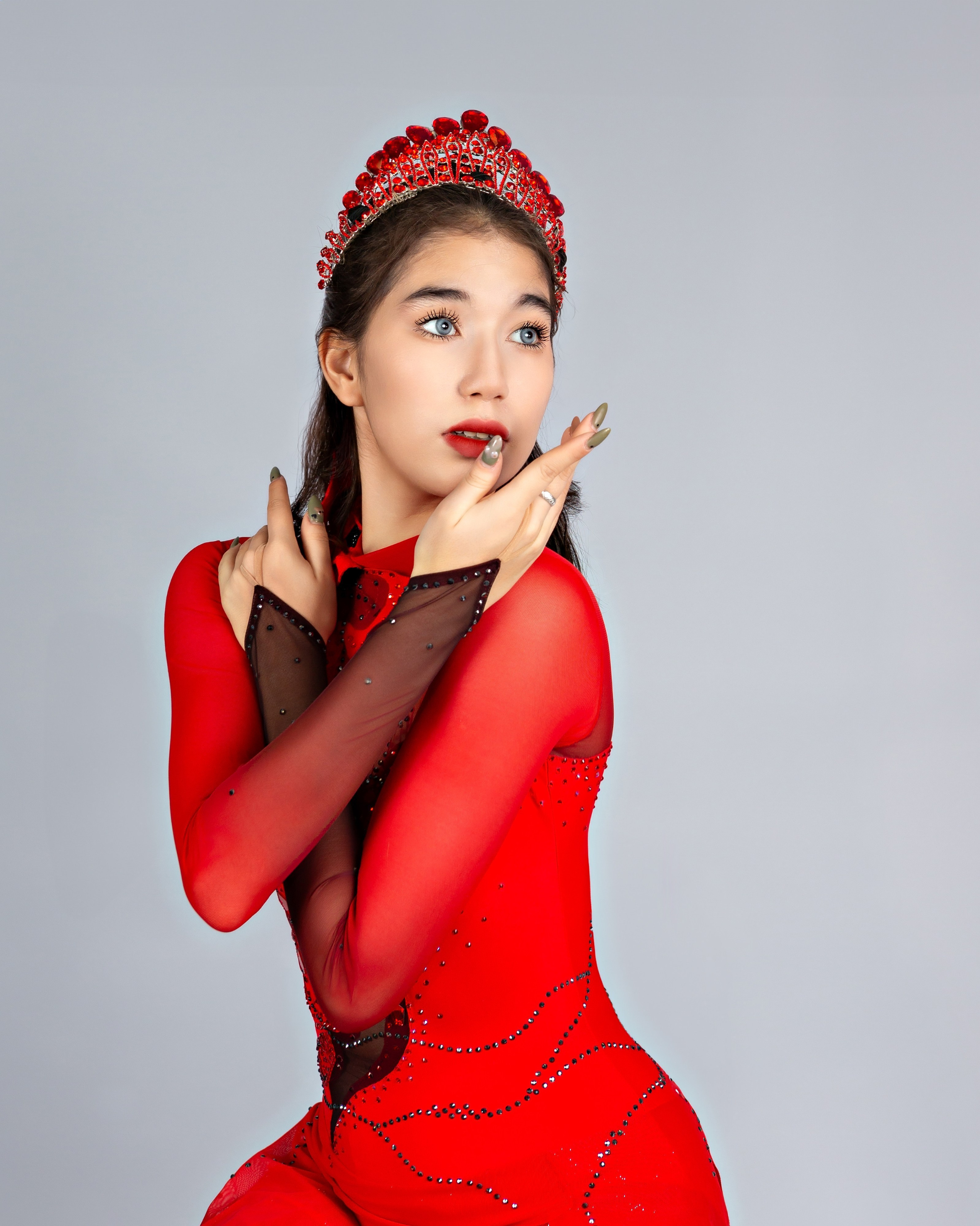 Съемка в костюмах. Выпускные альбомы и школьный фотограф в Подольске, Троицке, Щербинке, Москве и Московской области