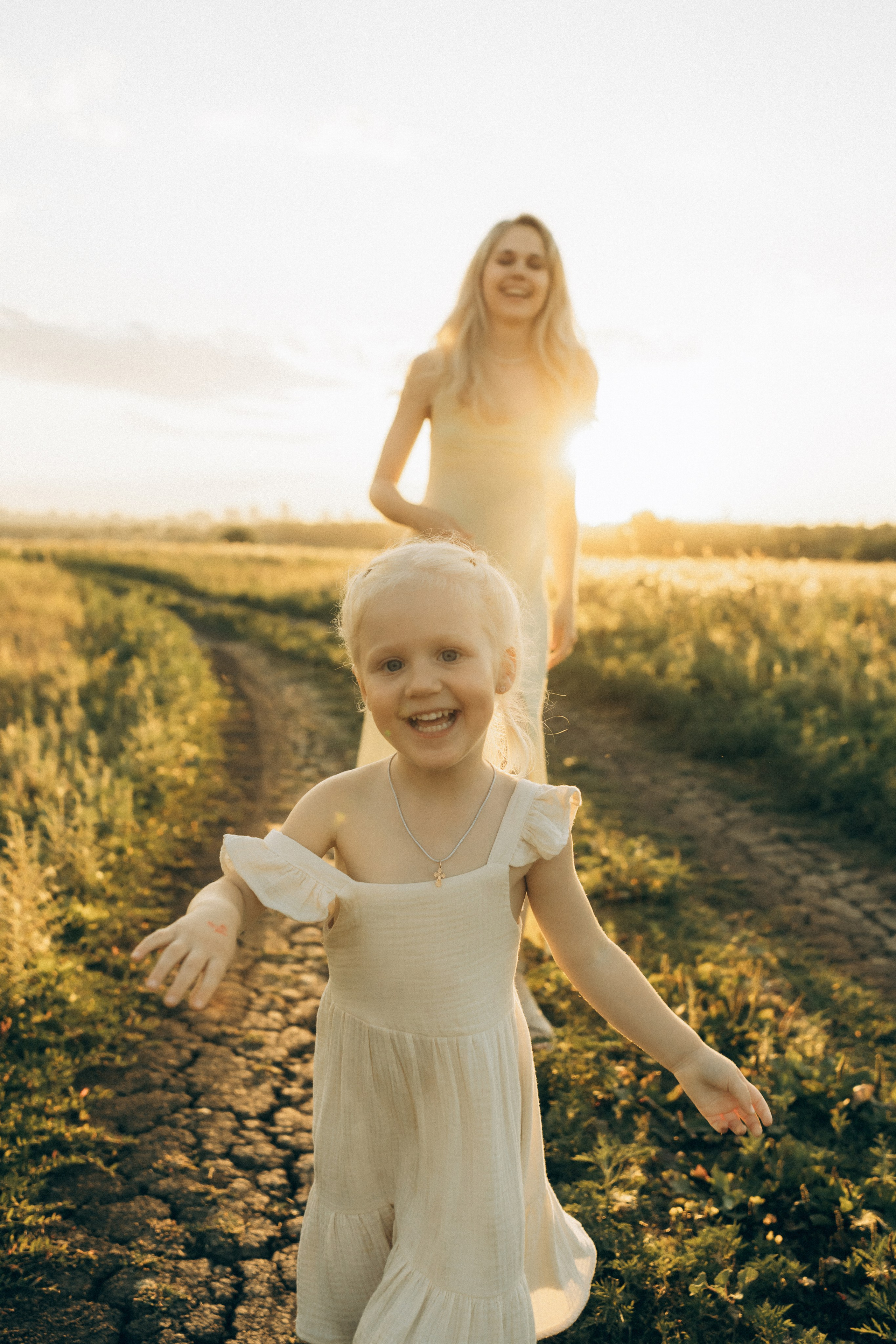 Таня и Ангелина. Семейный фотограф и детский фотограф в Волгограде Алеся Бутакова — дет