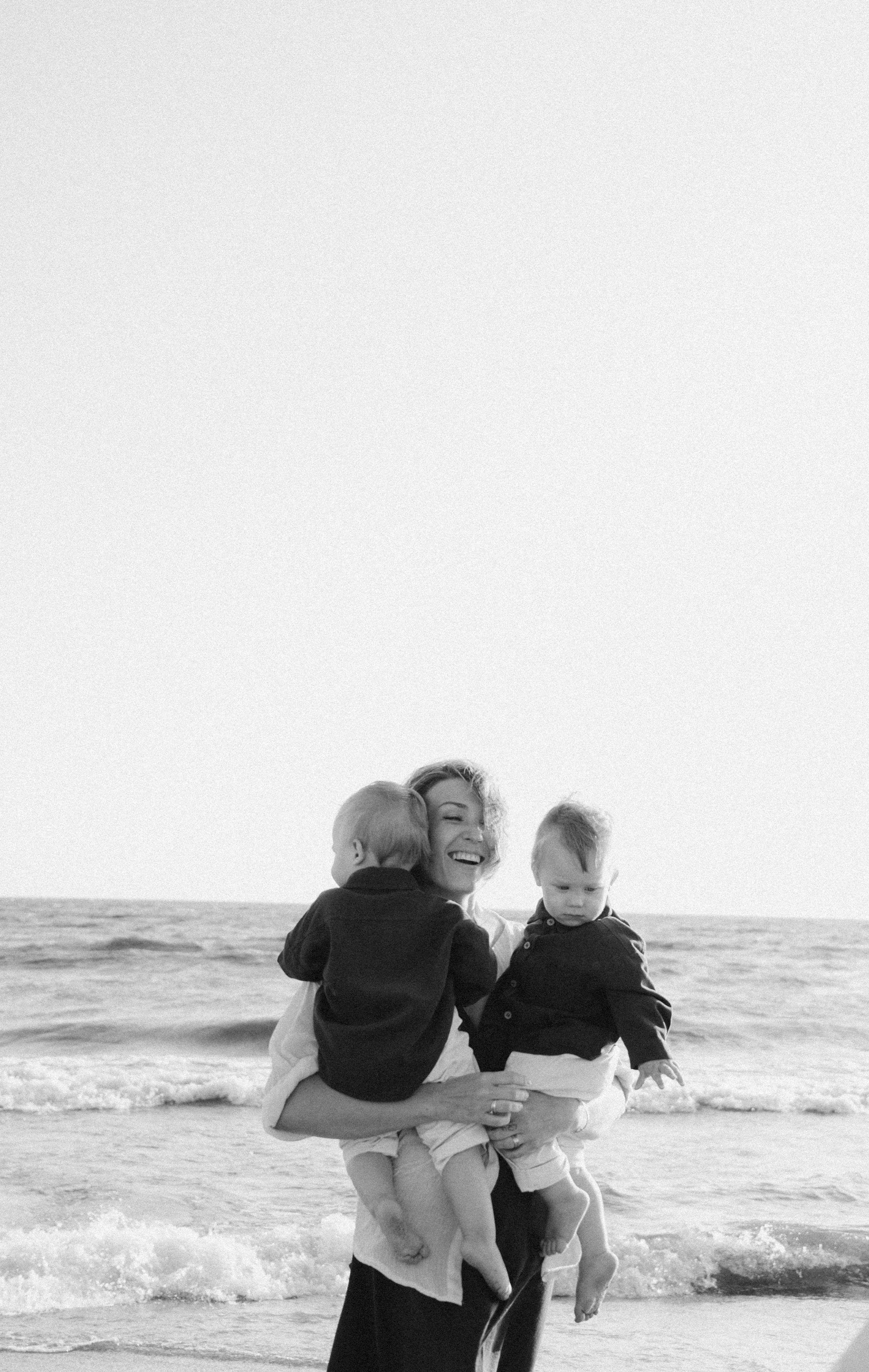 Алина. Профессиональный фотограф беременности в СПБ. Стильные фотосессии беременности в стиле минимализм и классическая фотография