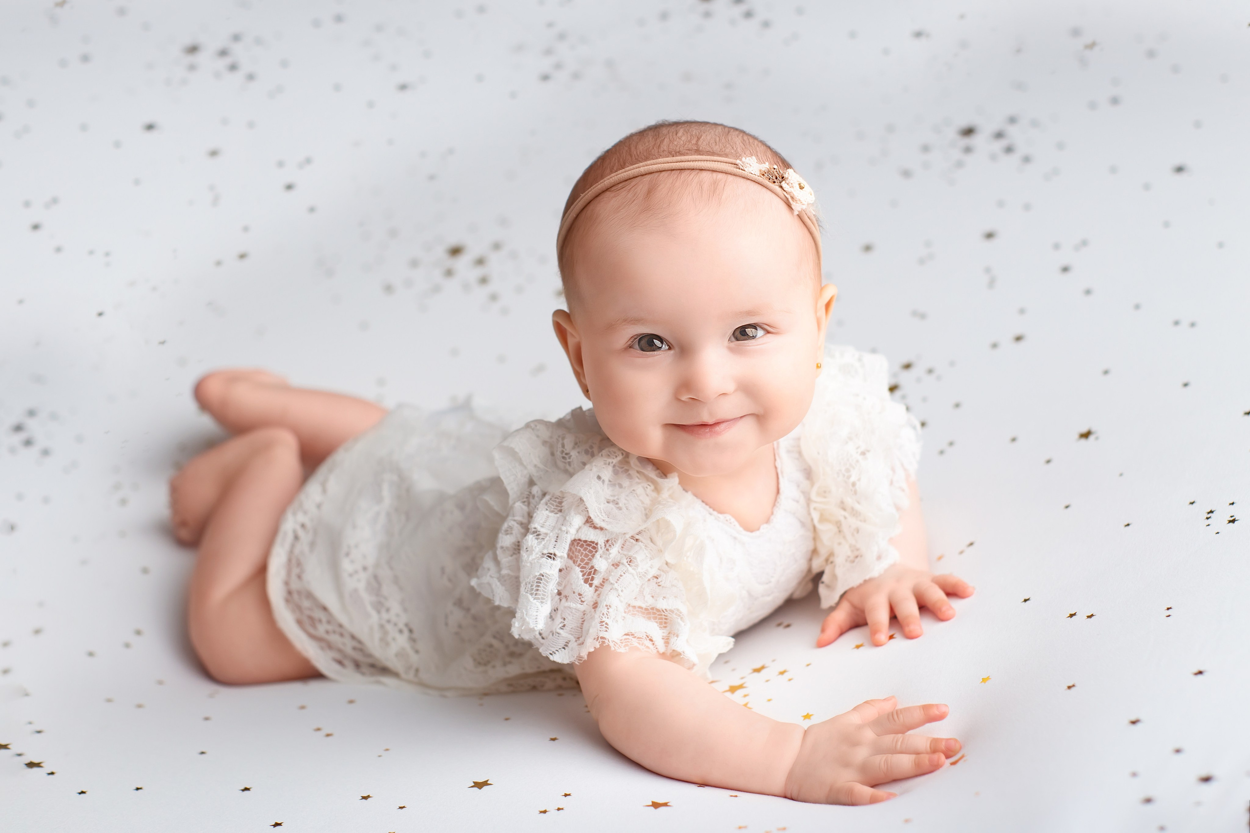 Малыши от 3 до 10 месяцев. Оля Март. Фотограф новорождённых город Лида. Фотограф на годик в Лиде