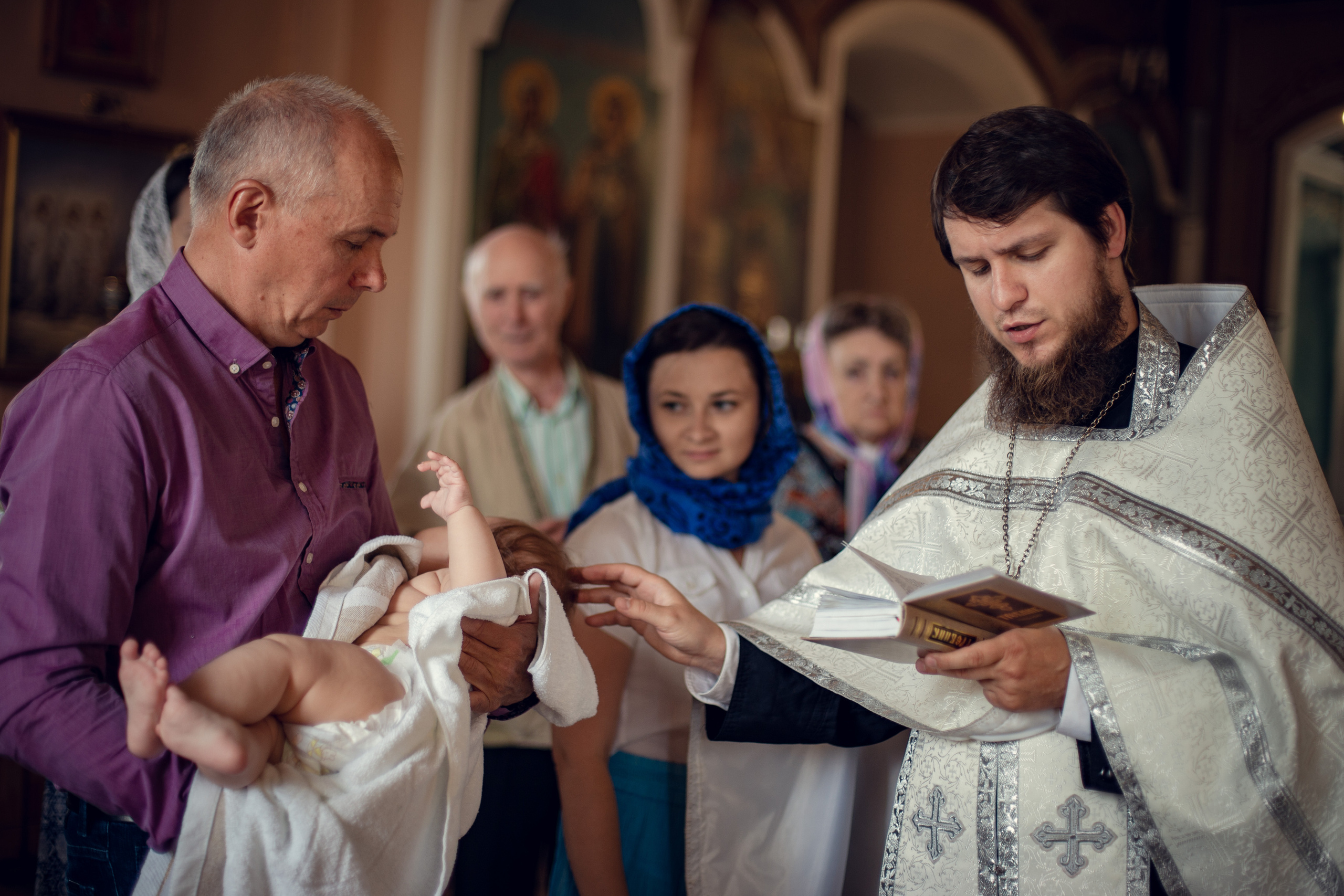 Фотосессия крещения. Семейный lifestyle фотограф Наталья Разгуляева в Москве