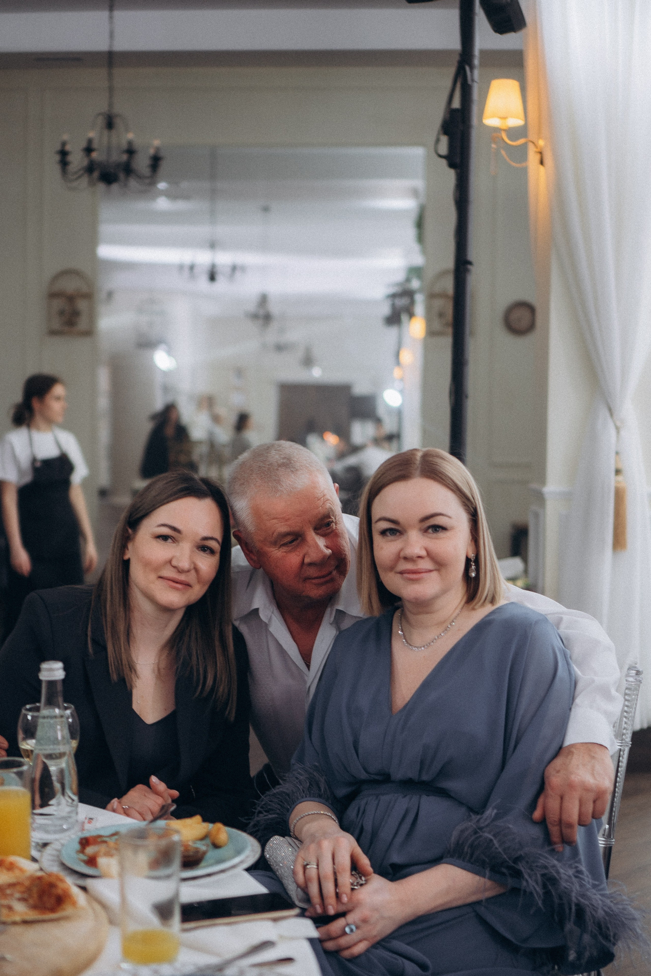 СВАДЕБНАЯ СЬЕМКА СБОРОВ В ОТЕЛЕ И ВЫЕЗД НА ЦЕРЕМОНИЮ (СНЯТО В СИБИРЕ В НИЖНЕВАРТОВСКЕ). Профессиональный фотограф, Санкт-Петербург — Виктория Богомолова