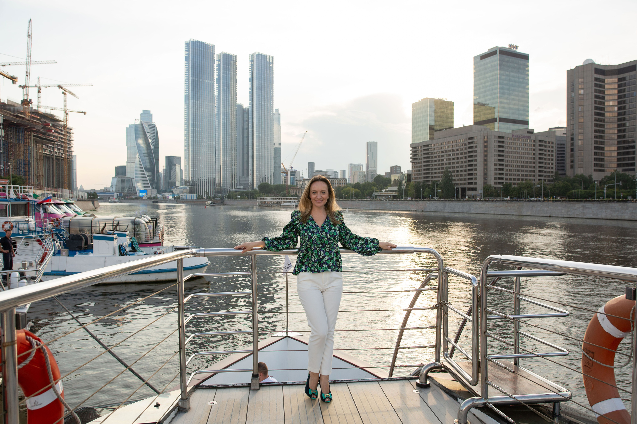 Dubai Vibes Intourist Cruise Party. Семейный и детский фотограф Анна Петракова