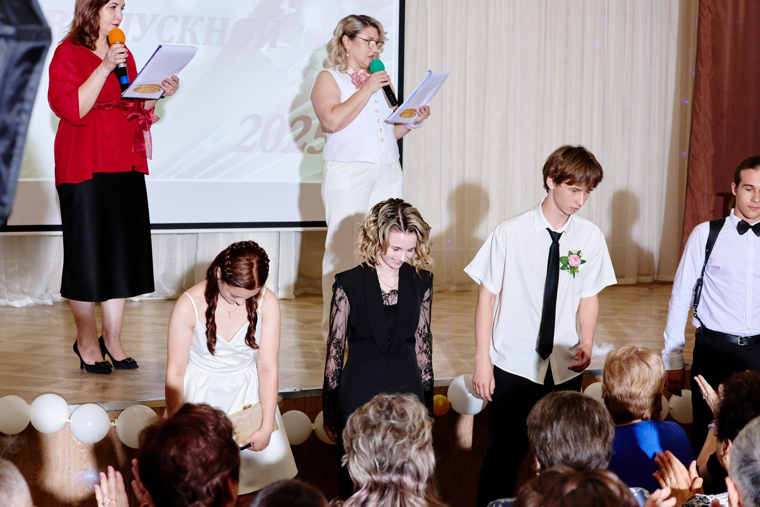 Выпускной 35 Сош. Фотограф Выпускные альбомы Таганрог Сергей Коробченко