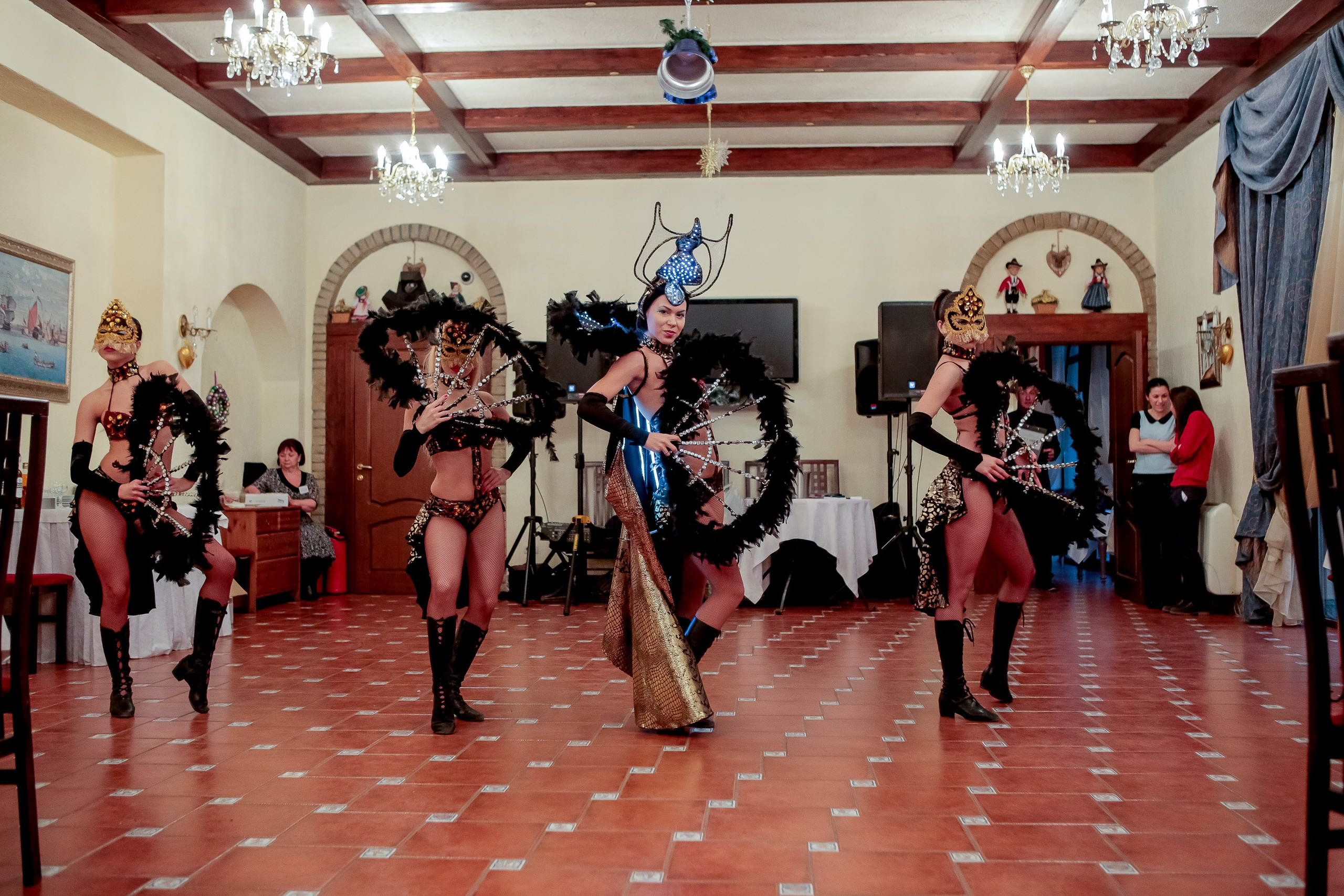 Корпоратив. Max Matvich and Victoria Basova are professionals in their field