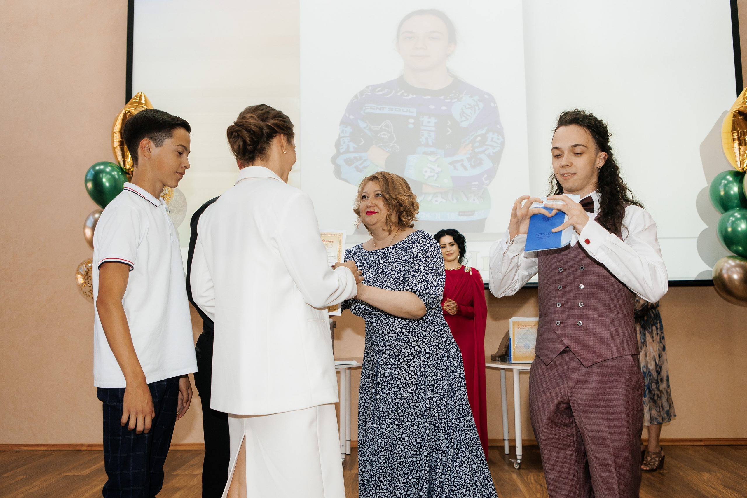 Выпускной Гимназия 12 2024 г. Свадебный и портретный Фотограф в Липецке Дмитрий Котюков