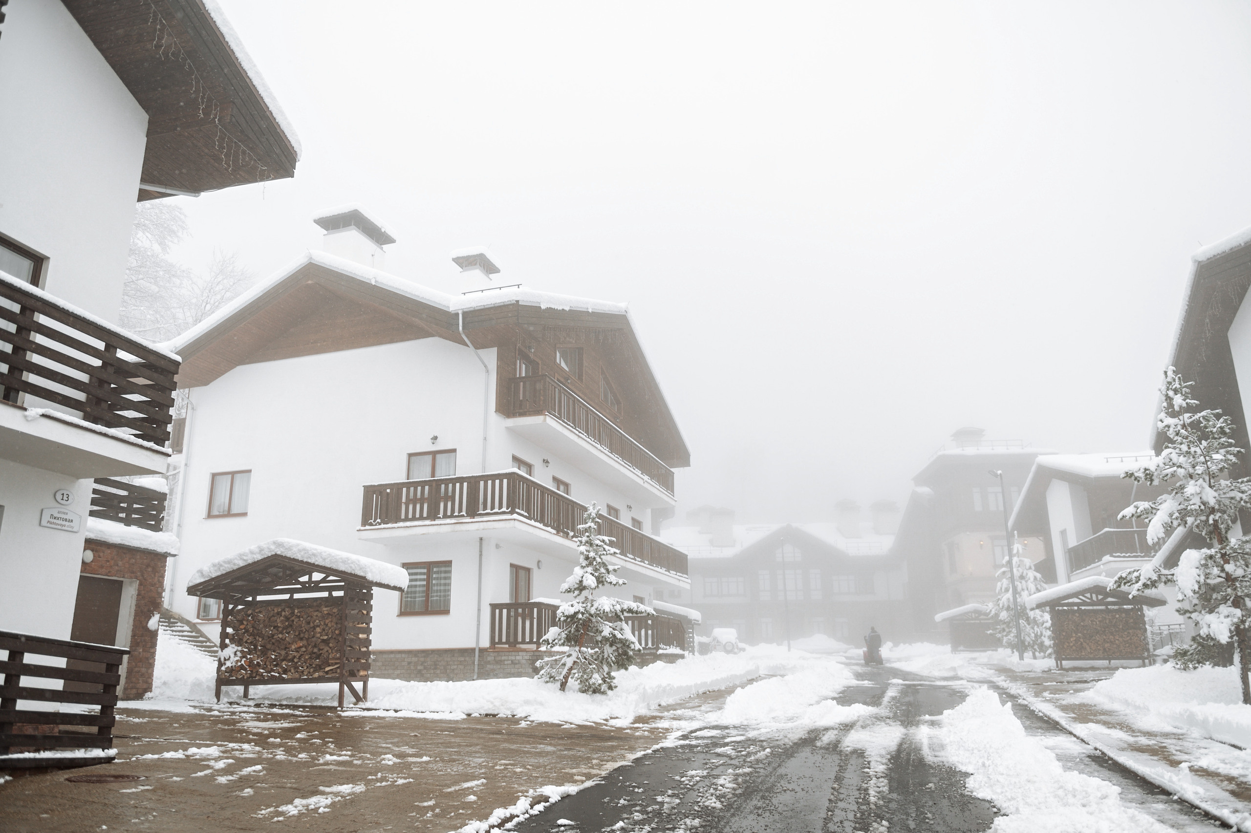 Фотограф в Сочи. Лав Стори в Адлере и Красной поляне. Свадебный фотограф в Ростове Максимов Максим