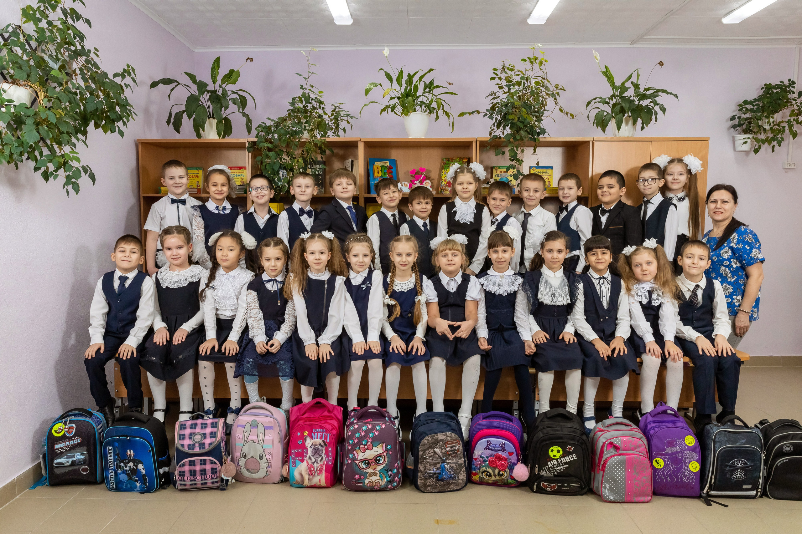 Примеры фото НАЧАЛЬНЫЕ КЛАССЫ. Фотограф Радужный ХМАО, Школьный фотограф, семейный фотограф, выпускной альбом