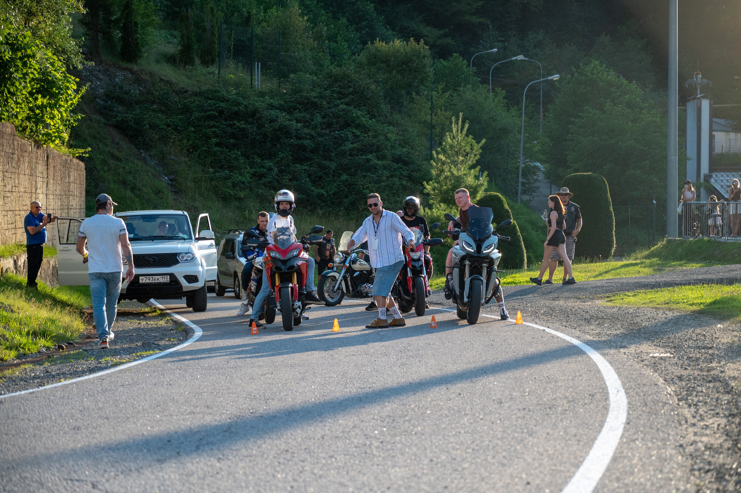 11- ый Ежегодный Байк Фестиваль " Медвежья МОТО ПОЛЯНА». Фотографирую счастливых людей в Сочи