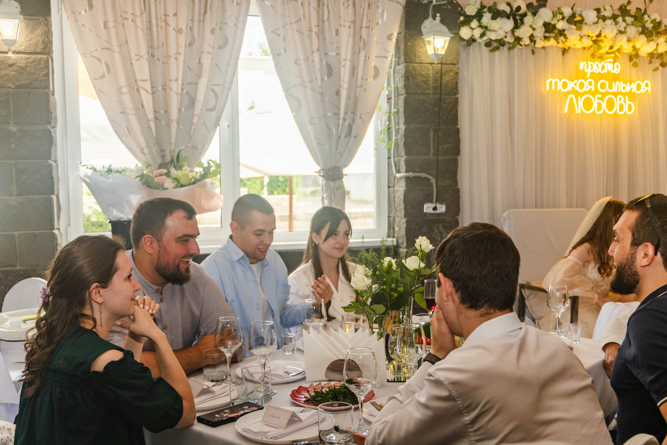 Свадебная фотосессия свадебный фотограф Татьяна Марсуверских свадебная фотопрогулка Москва Жуковский. Фотограф для маркетплейсов, фотоуслуги в Жуковском Татьяна Марсуверских