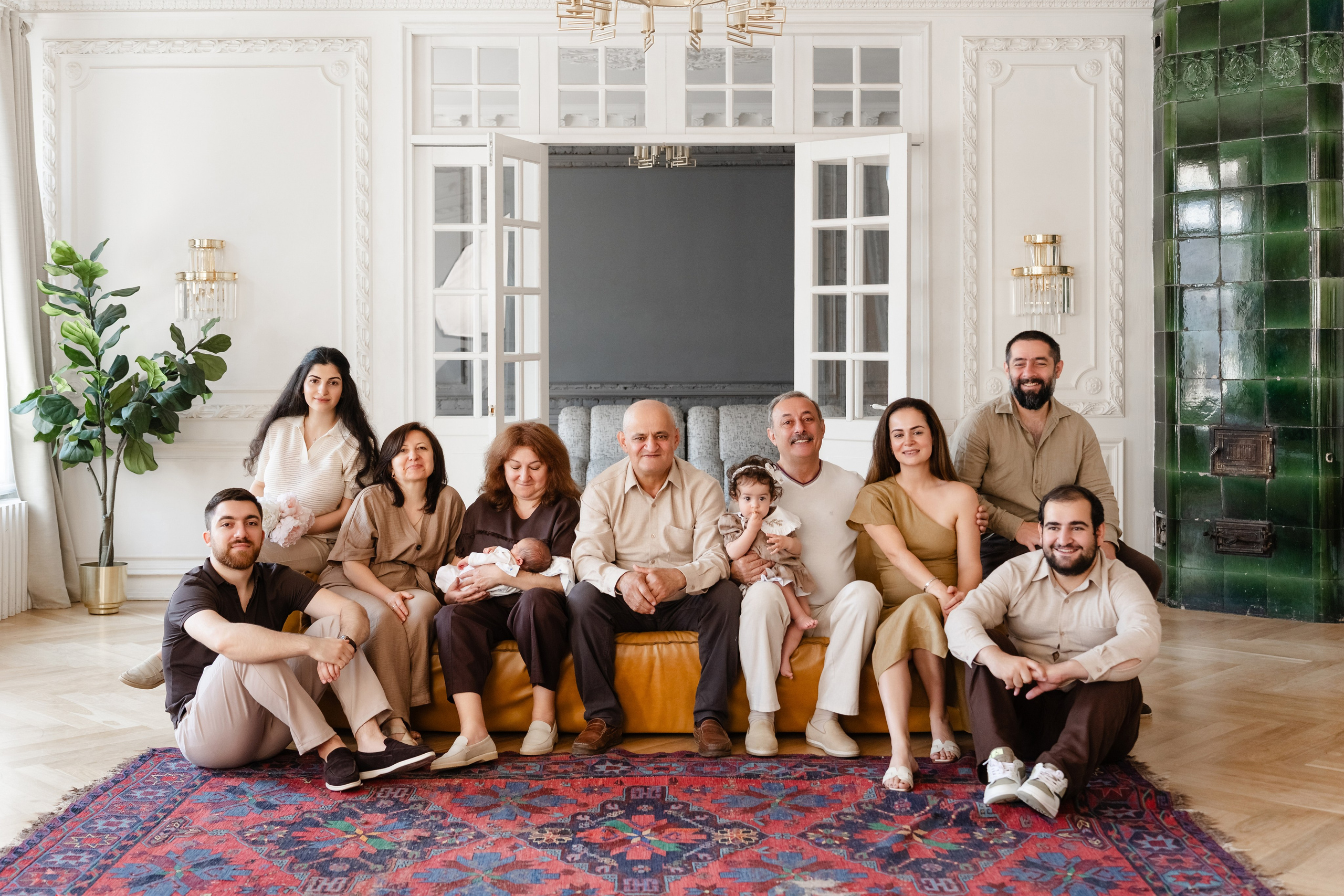 Студийная фотосессия большой дружной семьи. Свадебный и семейный фотограф в Санкт-Петербурге Олеся Еремеева