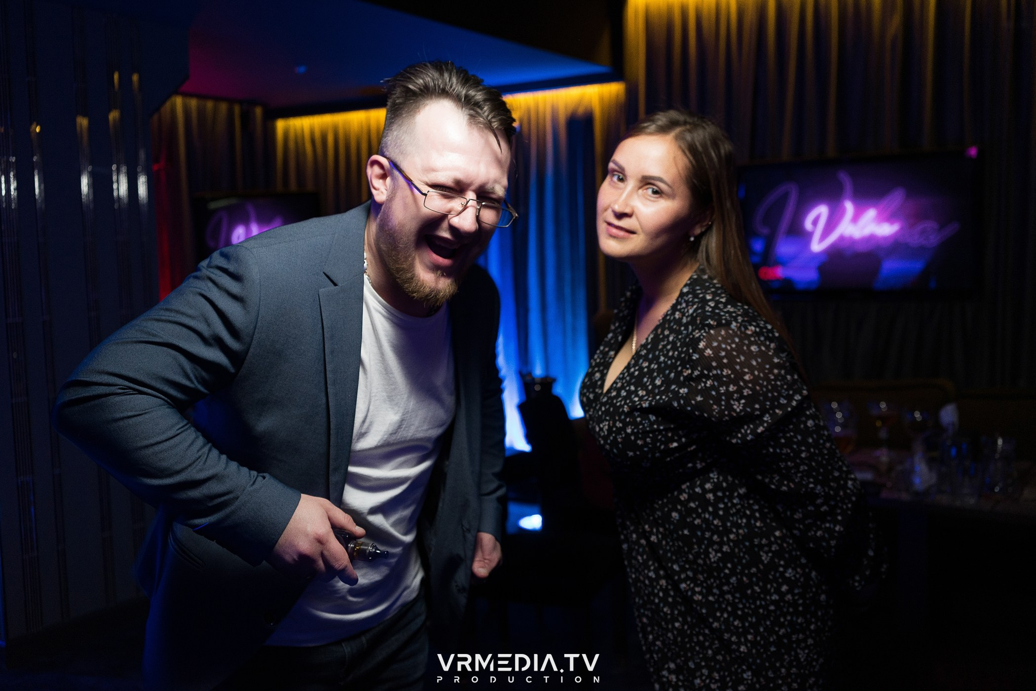 Dance в караоке-баре «Volna»