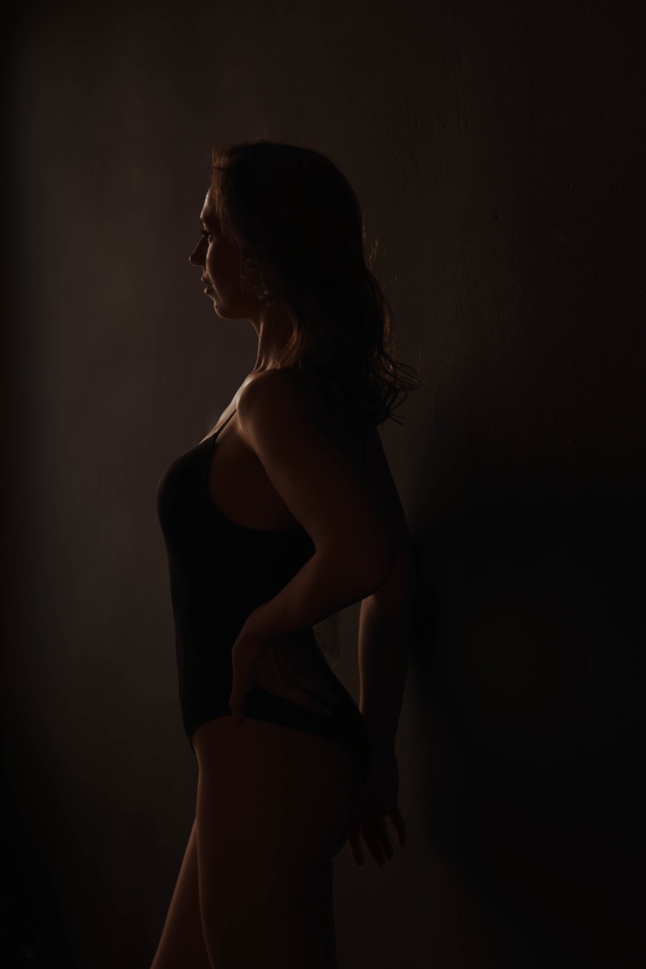 Женский портрет в низком ключе. Фотограф Kostyanika_olga в Екатеринбурге