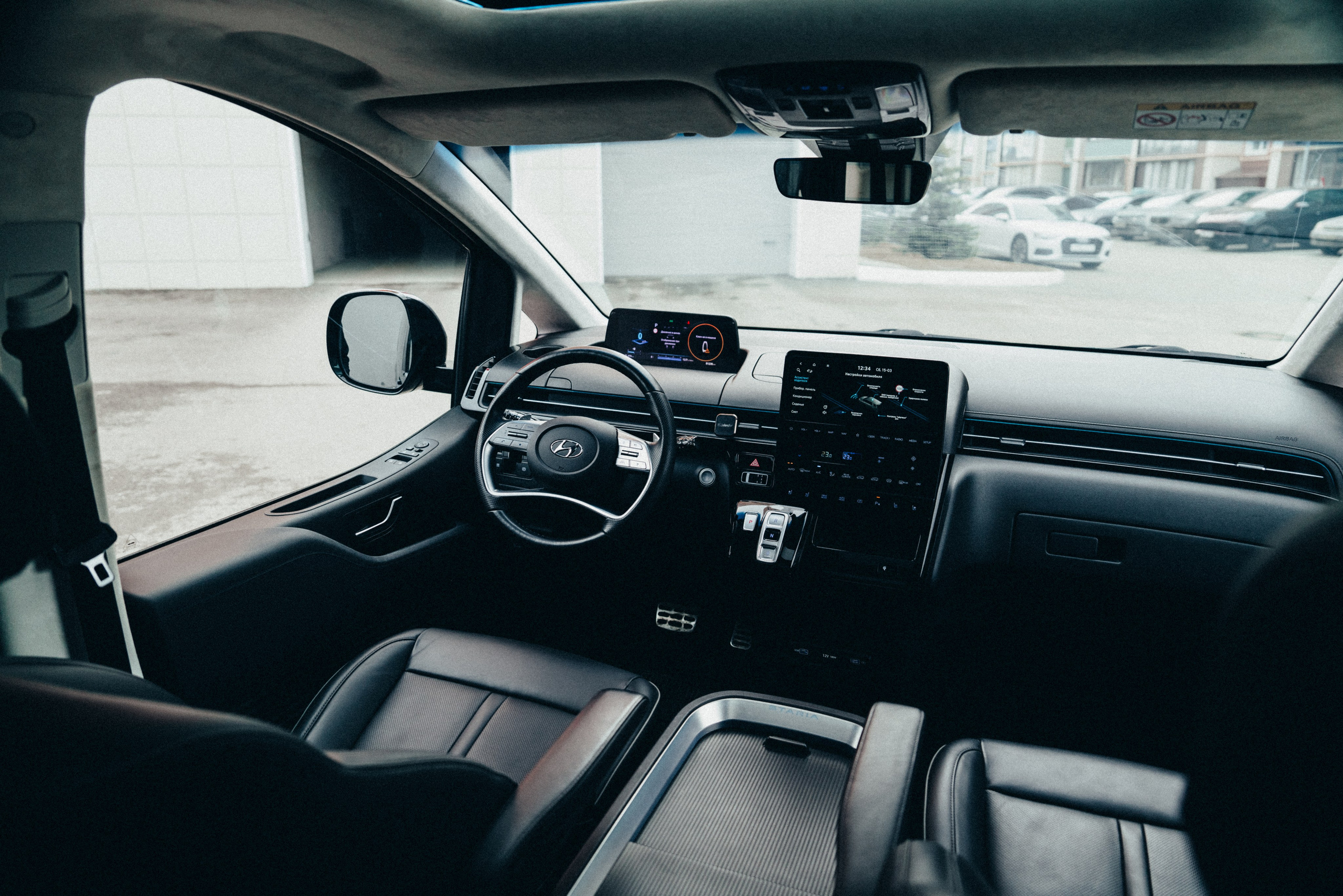 Hyundai Staria. Идеальные портреты для соцсетей — Фотограф Ленар