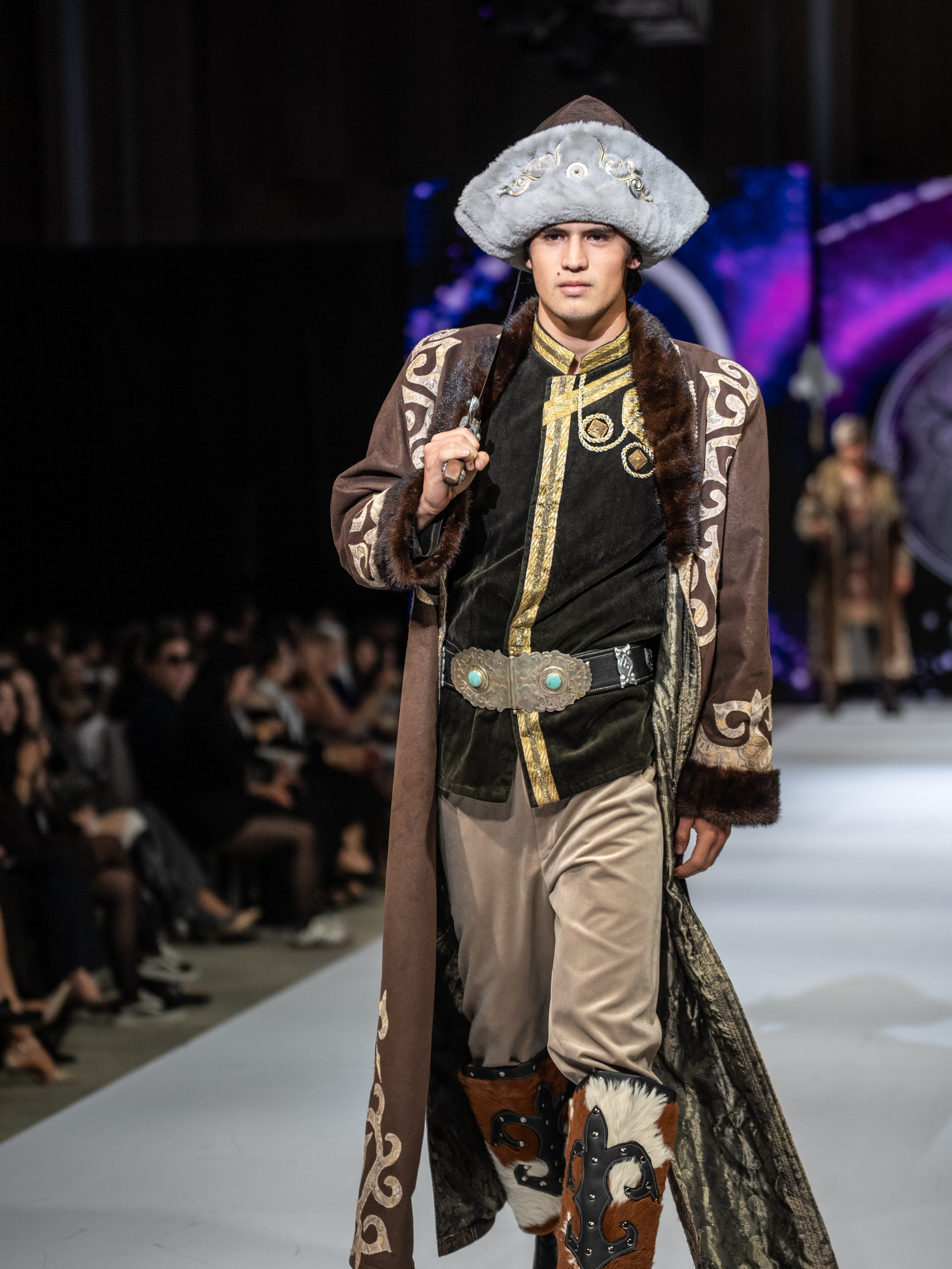 EURASIAN FASHION WEEK Lo Zarata. Сайт Алматинского НЮ АРТ, будуар и фэшн фотографа Дениса Карпенко