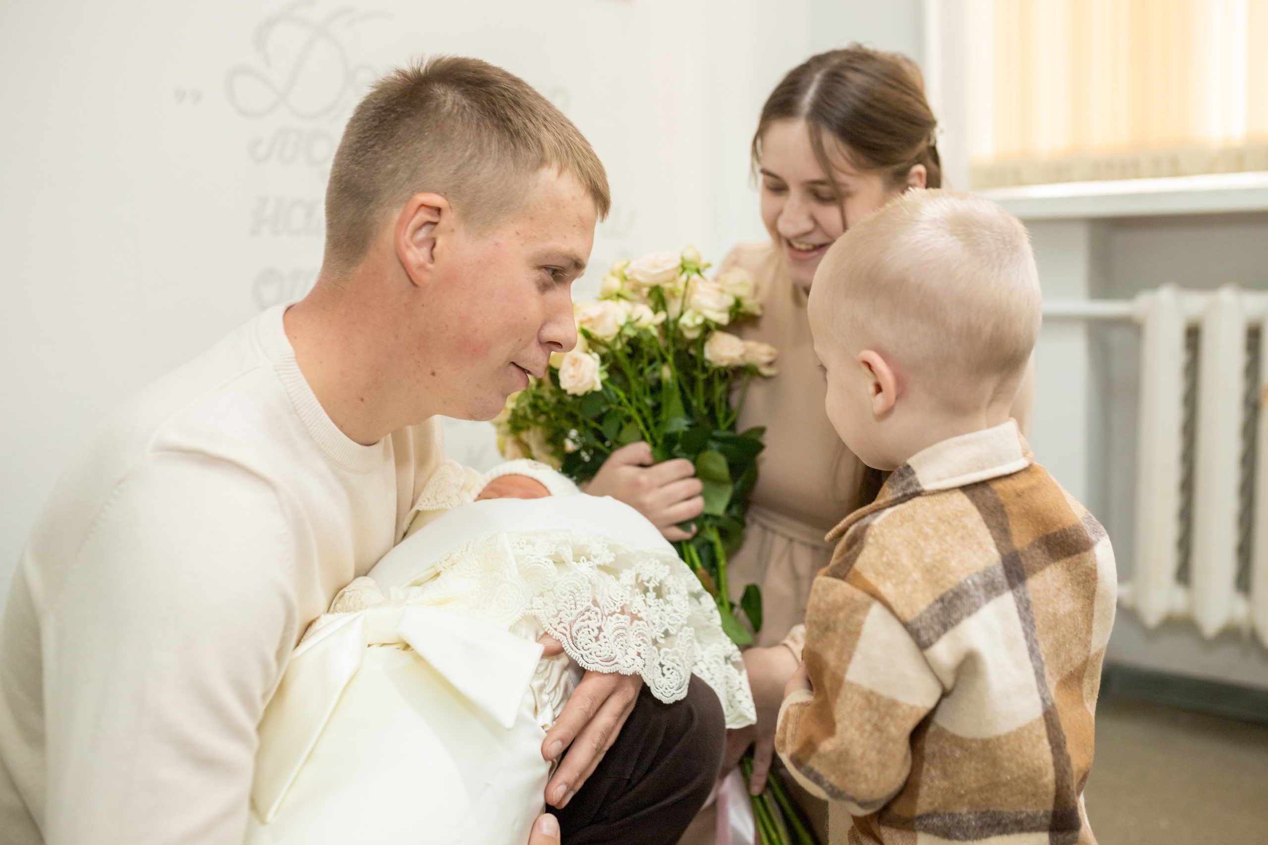Выписка из роддома в городе Ростове-на-Дону. Олеся Семейская свадебный и семейный фотограф в Ростове-на-Дону