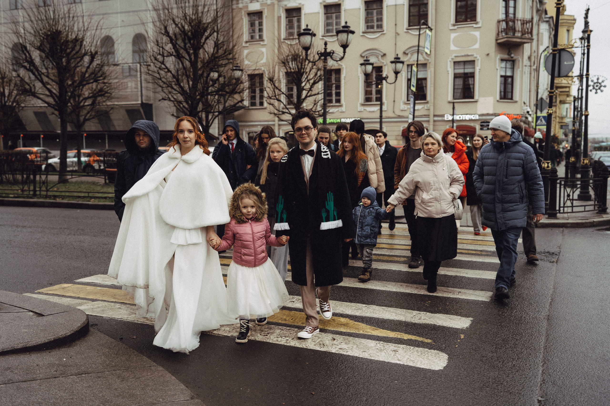 СВАДЕБНАЯ СЬЕМКА ВО ВТОРОМ ДВОРЦЕ С ГОСТЯМИ И ПРОГУЛКА В ТАВРИЧЕСКОМ САДУ. Профессиональный фотограф, Санкт-Петербург — Виктория Богомолова