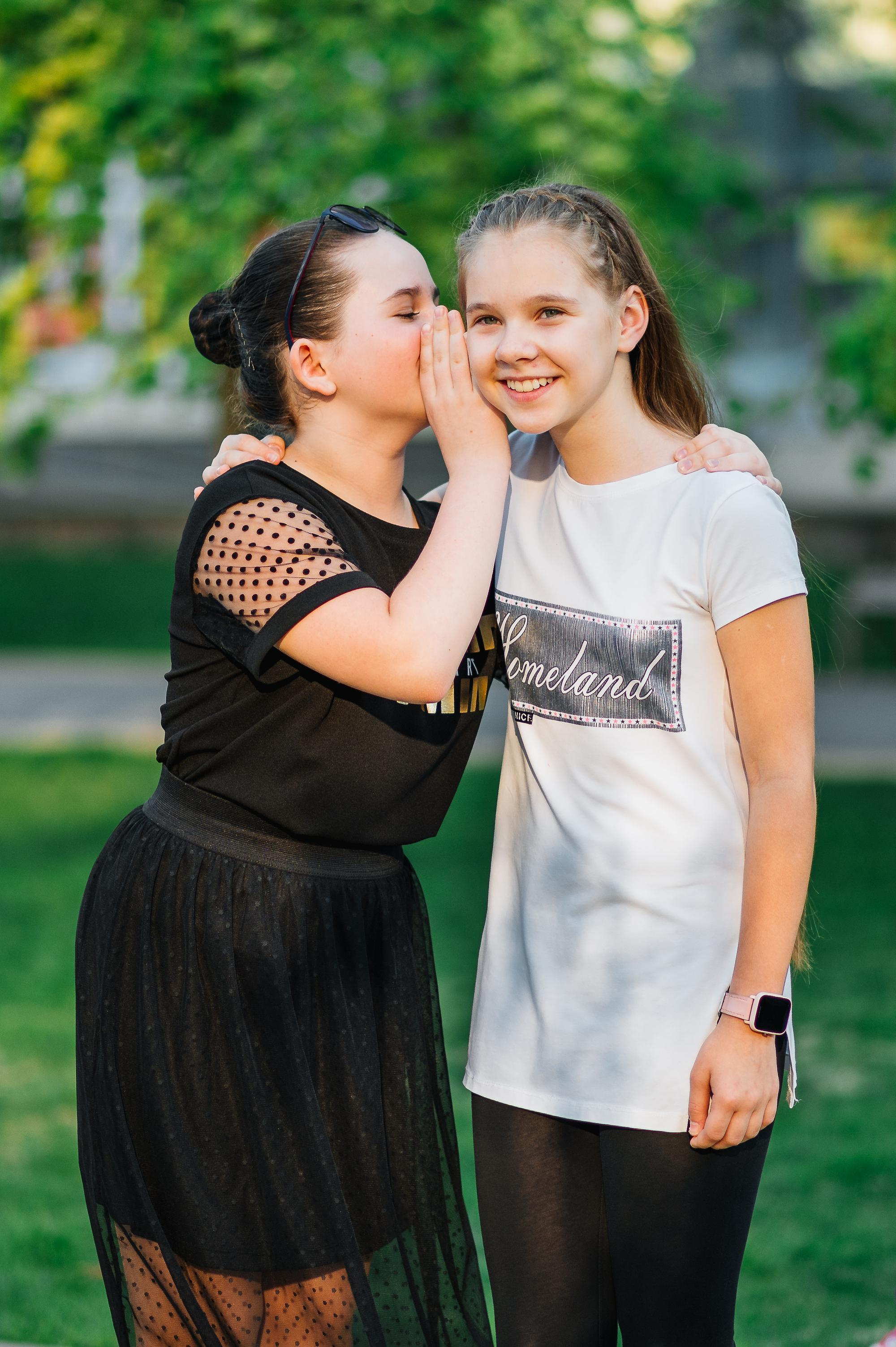 Школьники, фото на улице