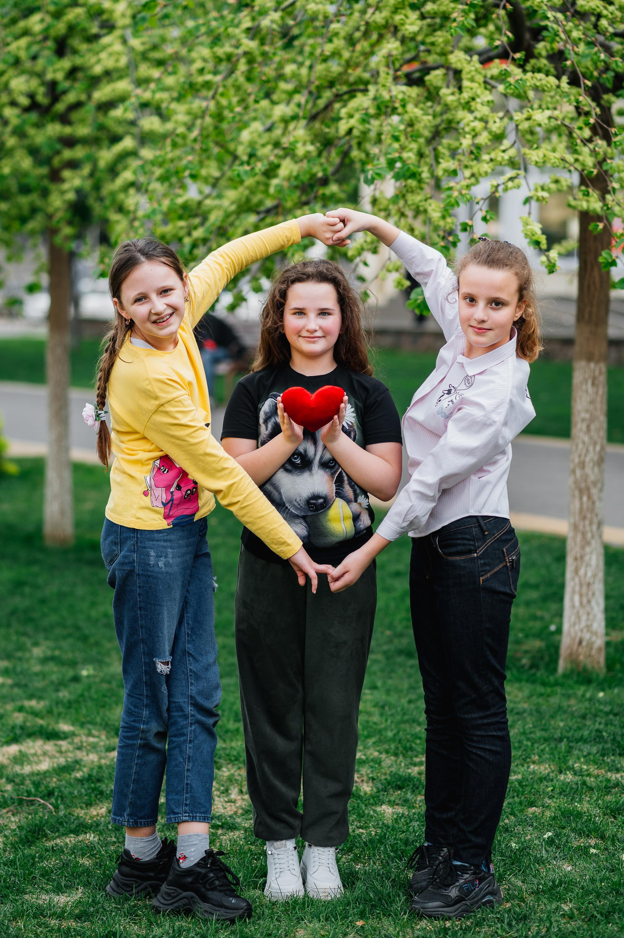 Школьники, фото на улице