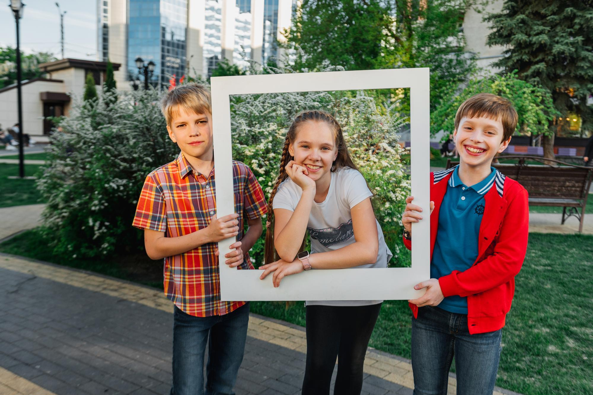 Школьники, фото на улице