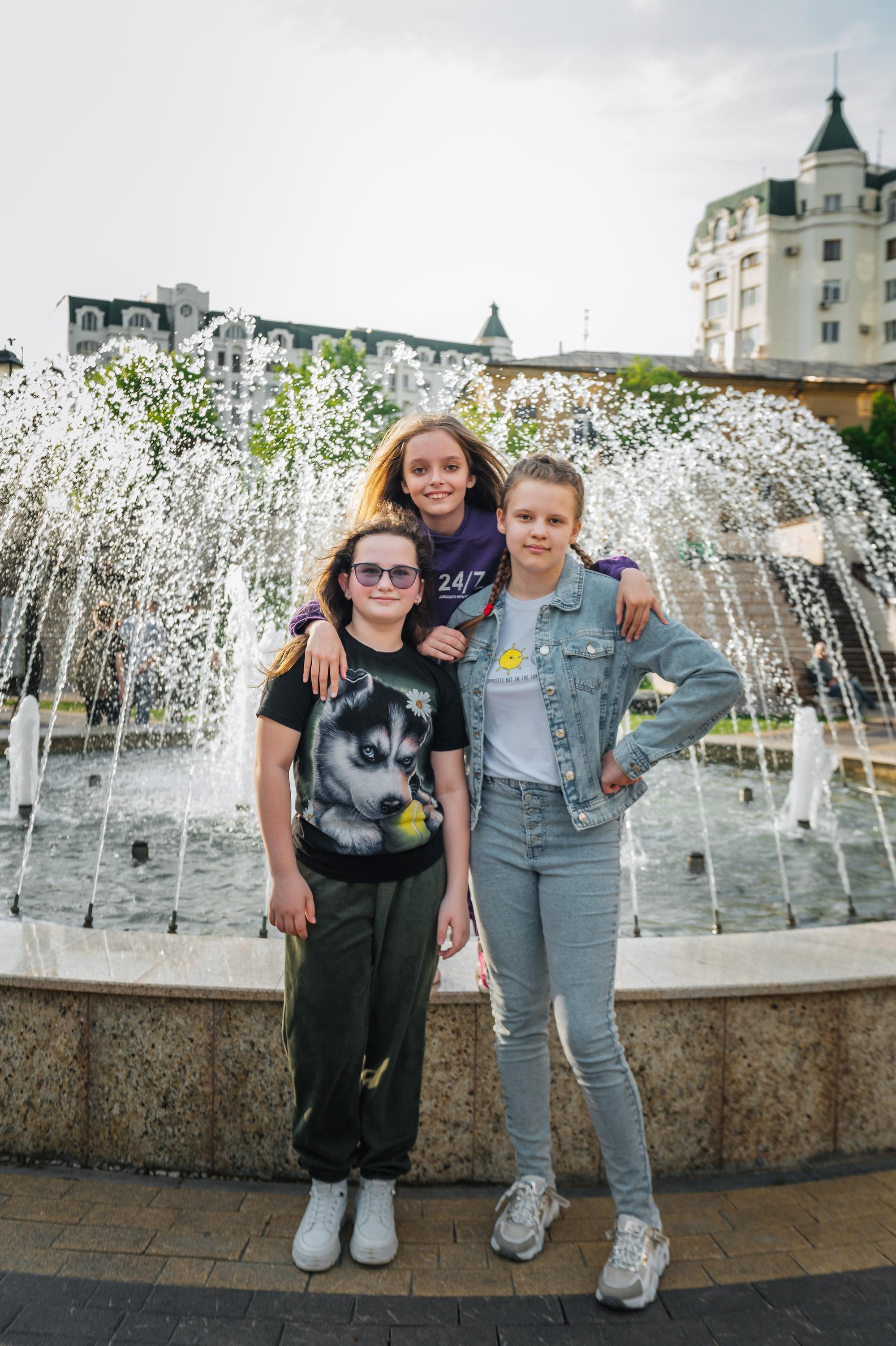 Школьники, фото на улице