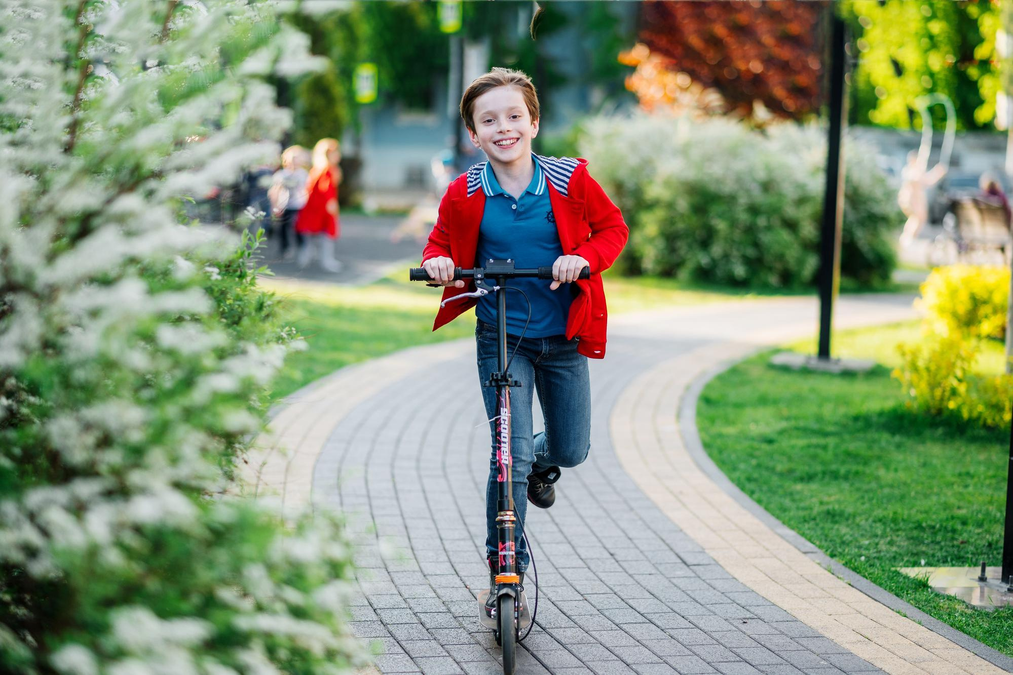 Школьники, фото на улице