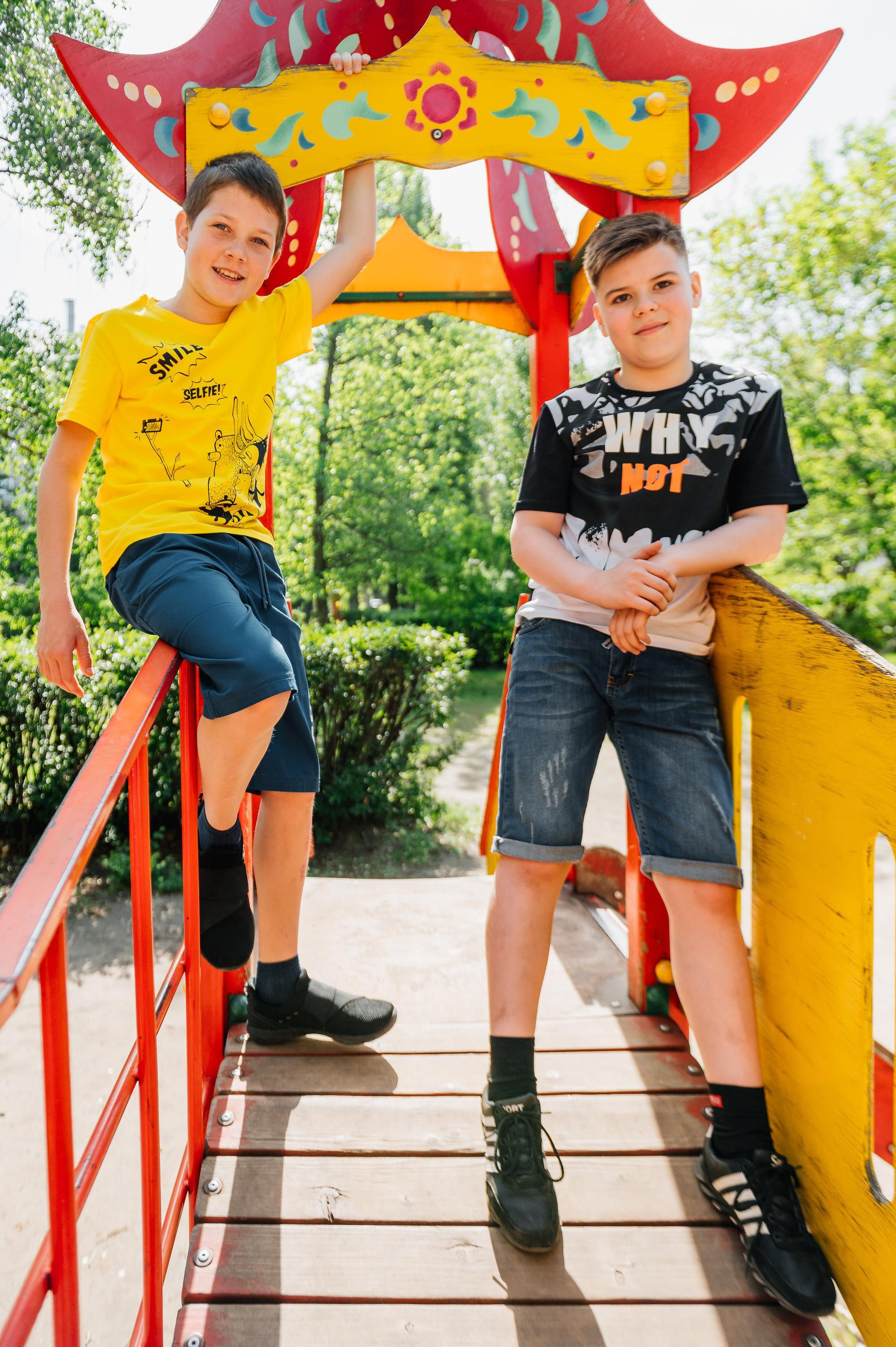 Школьники, фото на улице