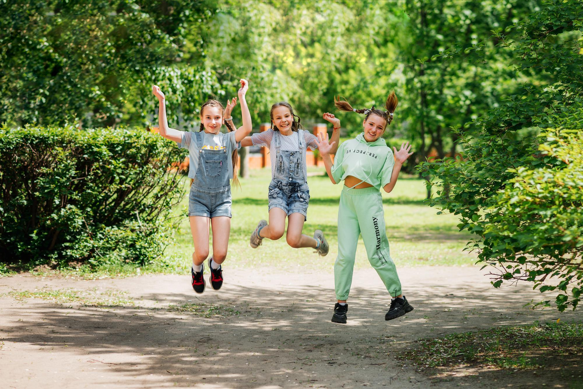 Школьники, фото на улице