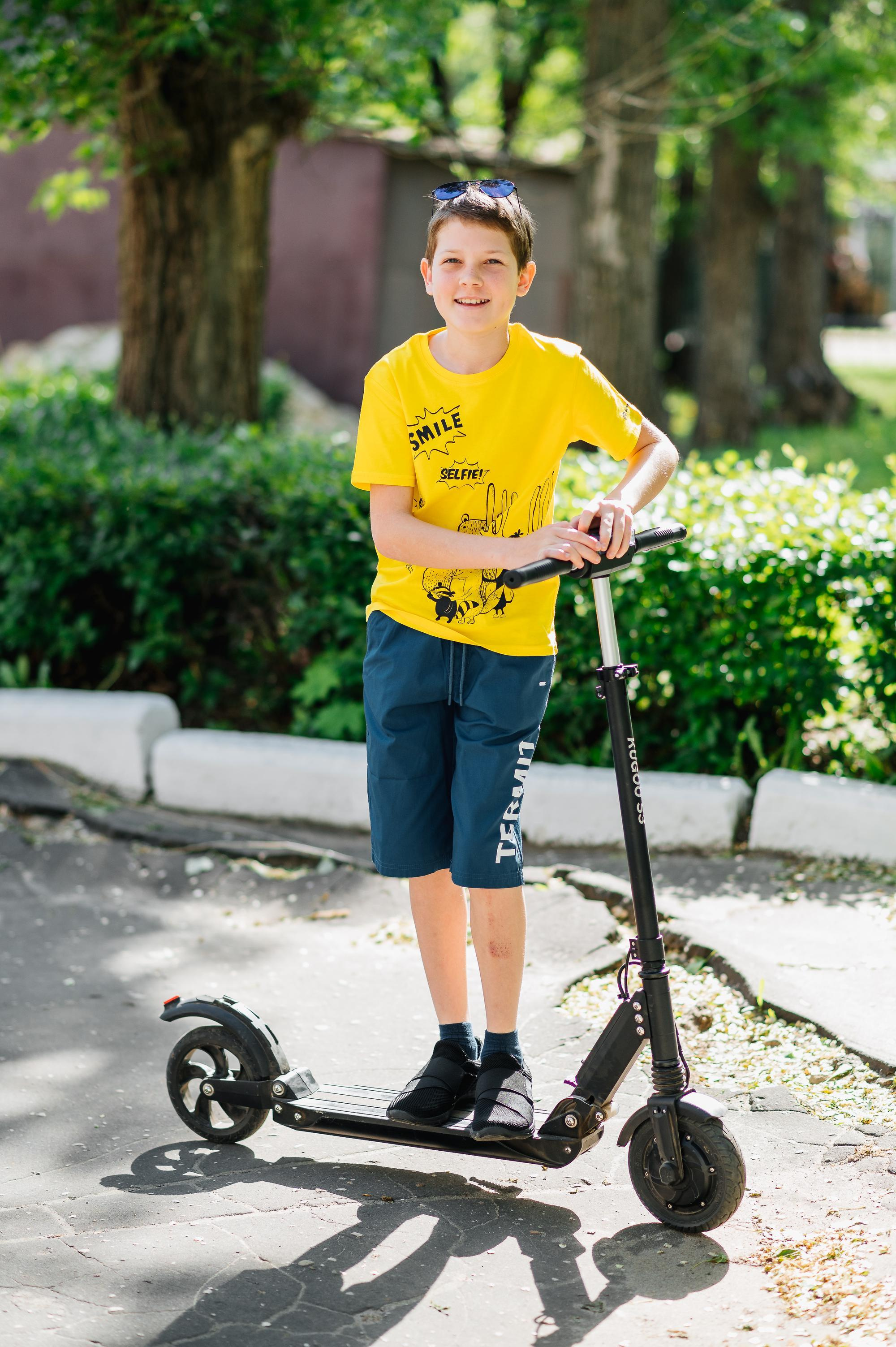 Школьники, фото на улице