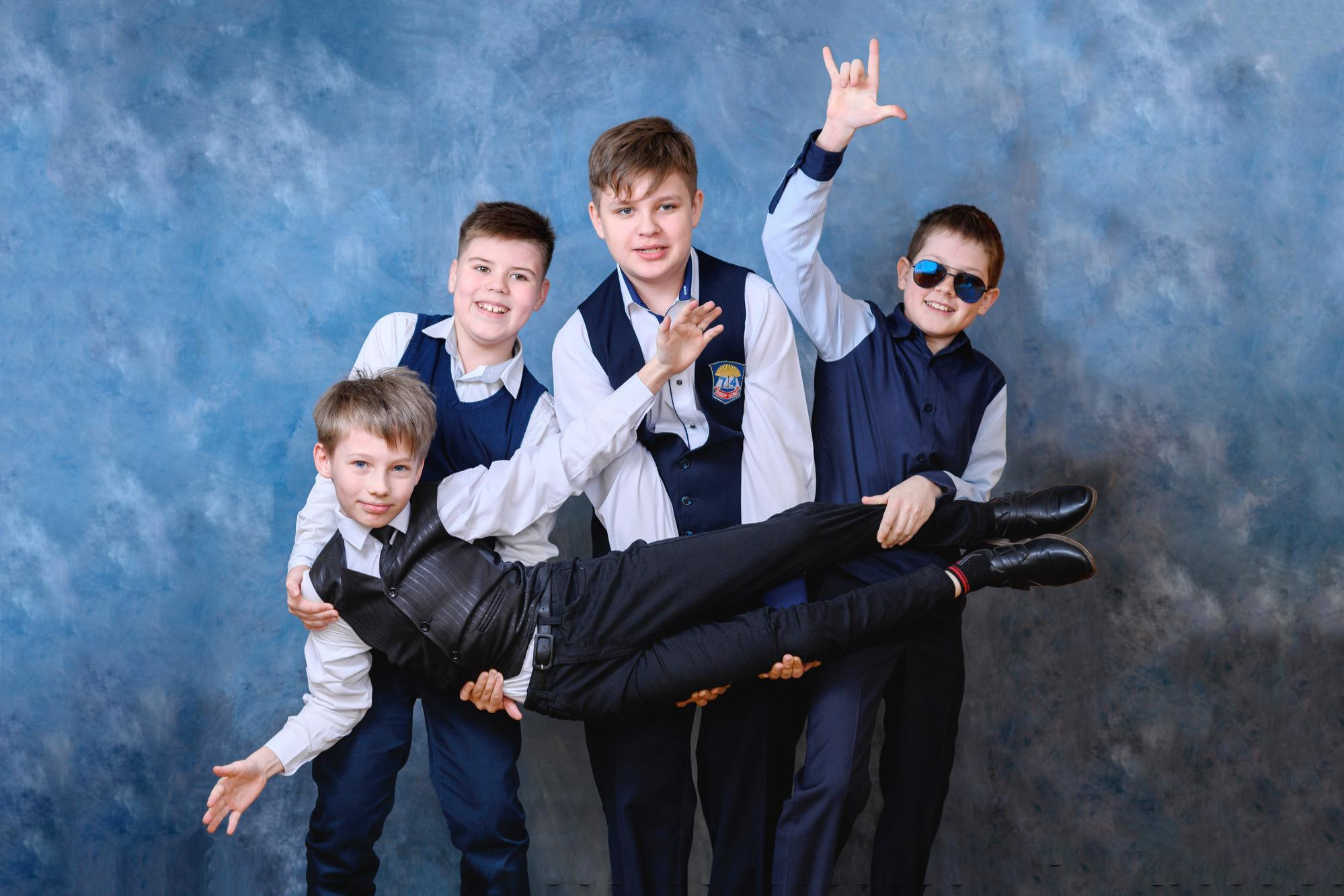 Портреты, школьники