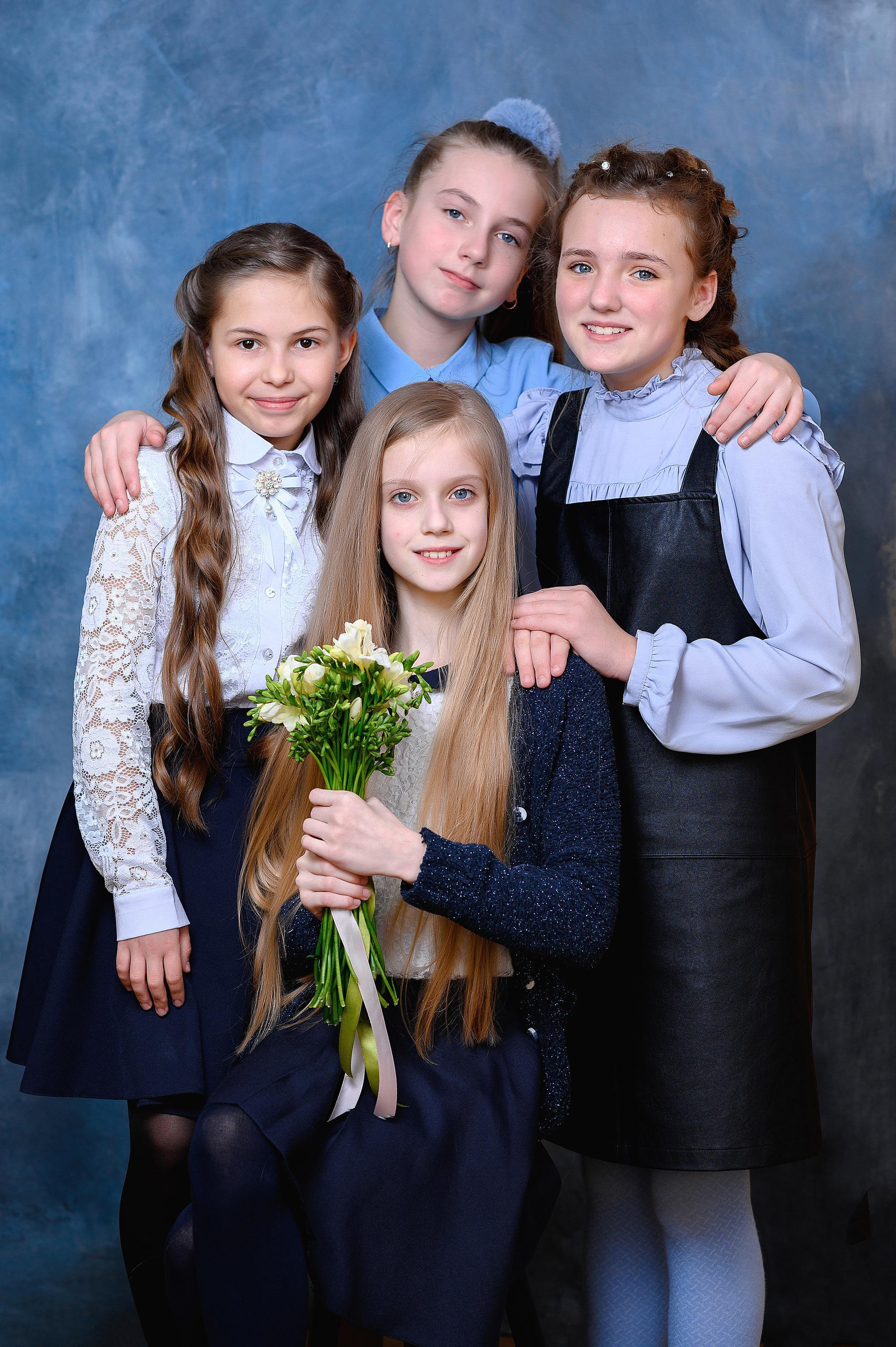 Портреты, школьники